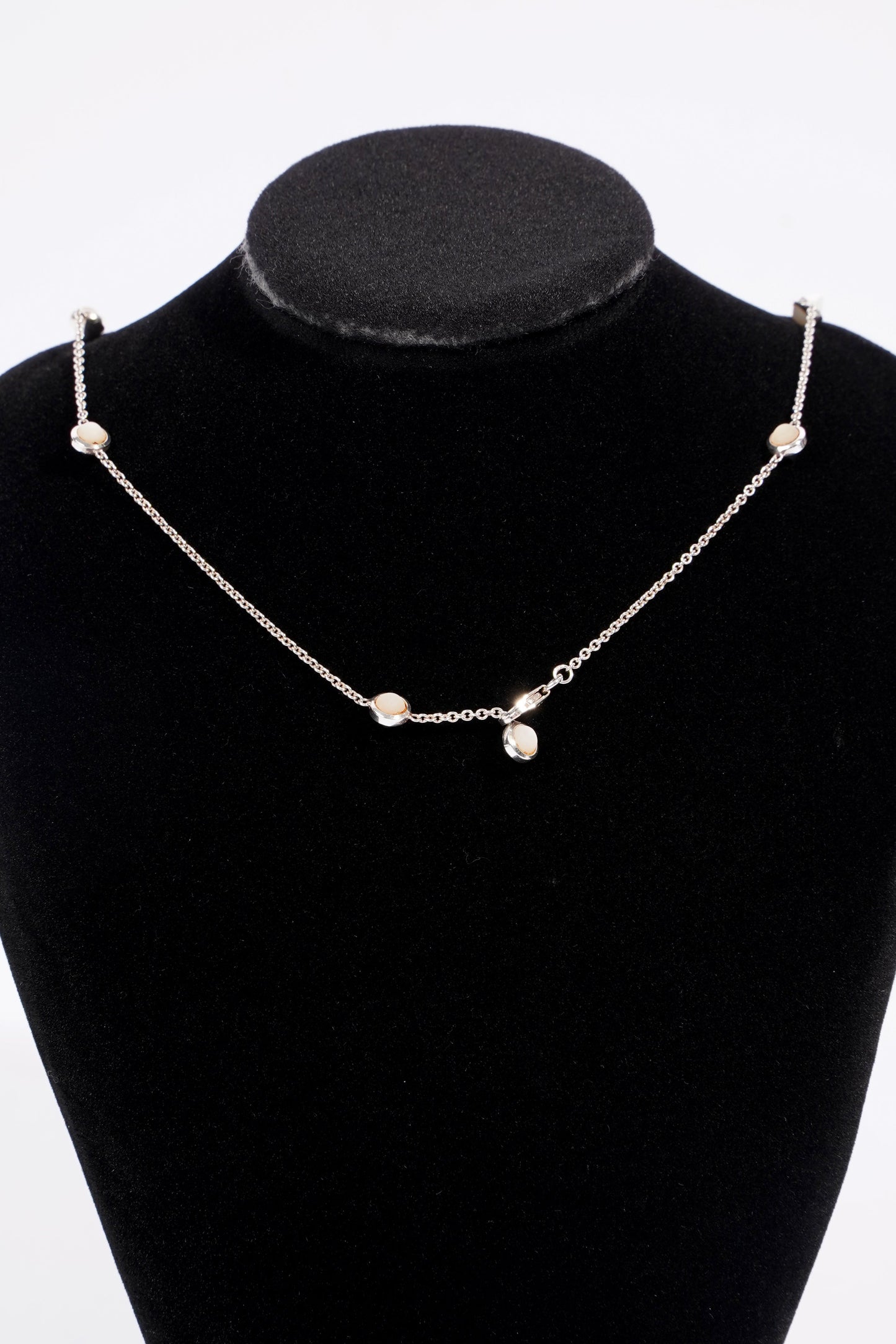 Gucci Mother of Pearl GG Necklace Sterling Silver