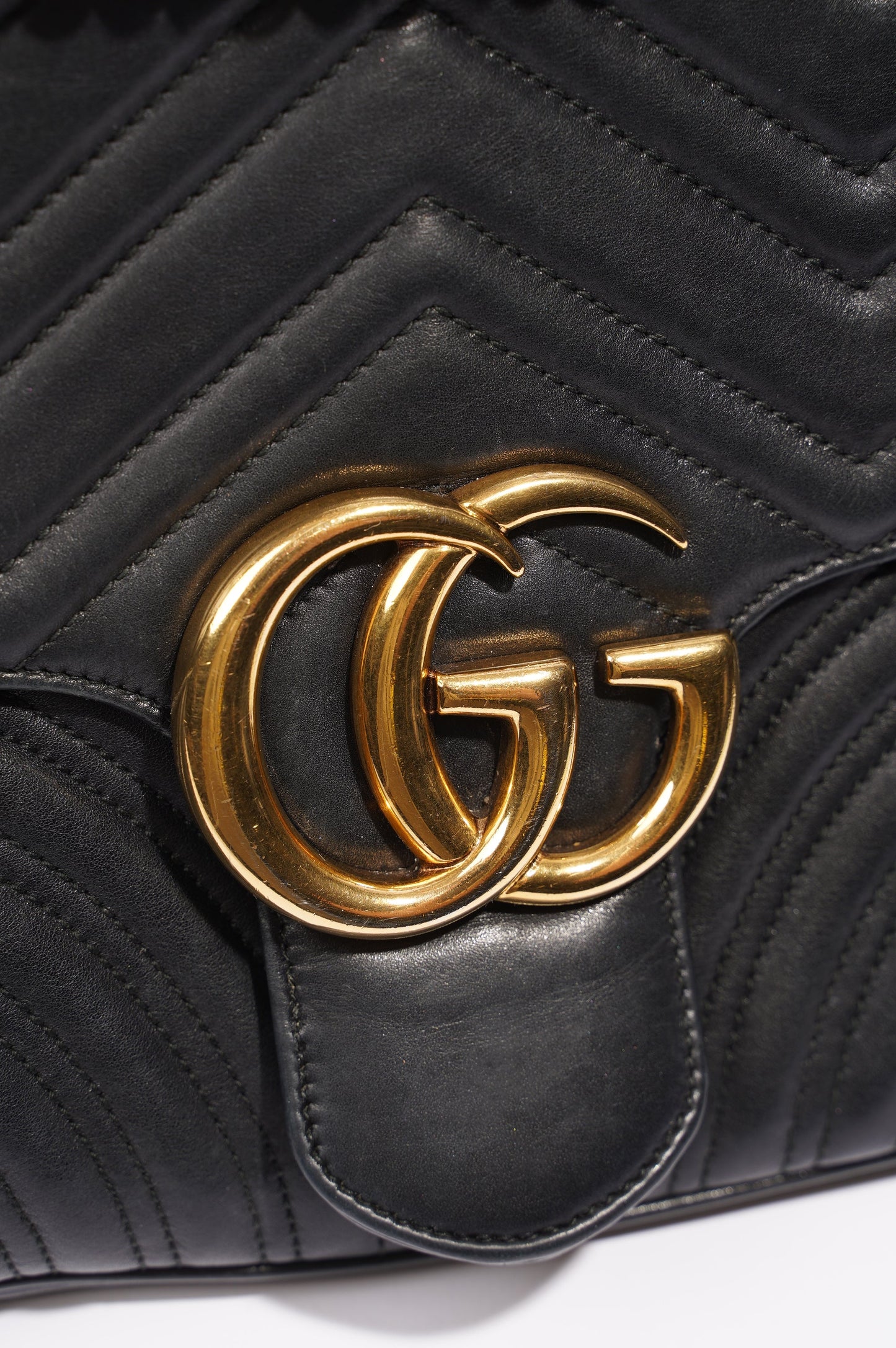 Gucci Womens Marmont Flap Bag Black Leather Medium