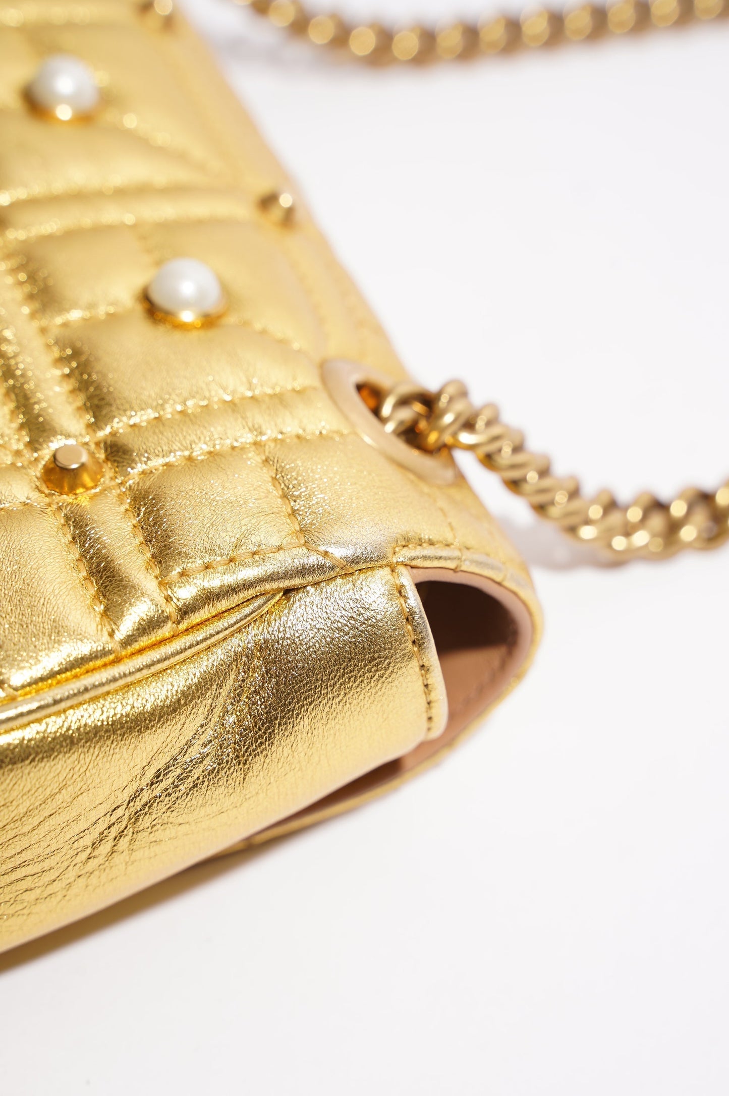 Gucci Womens Marmont Flap Gold / Pearl Mini