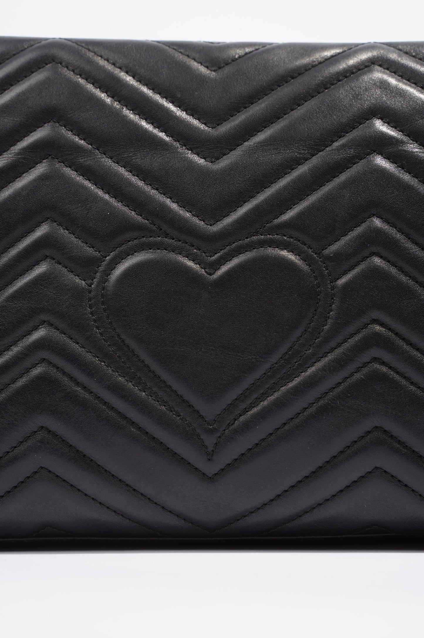 Gucci Womens Marmont Flap Bag Black Leather Medium