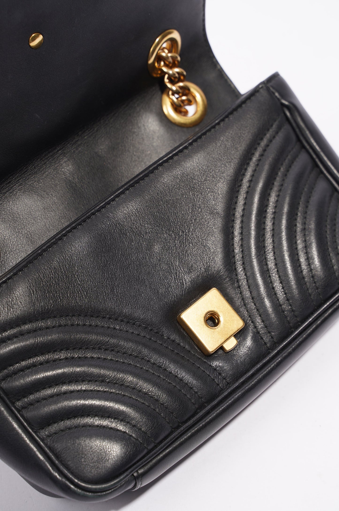 Gucci Womens GG Marmont Flap Bag Black Mini