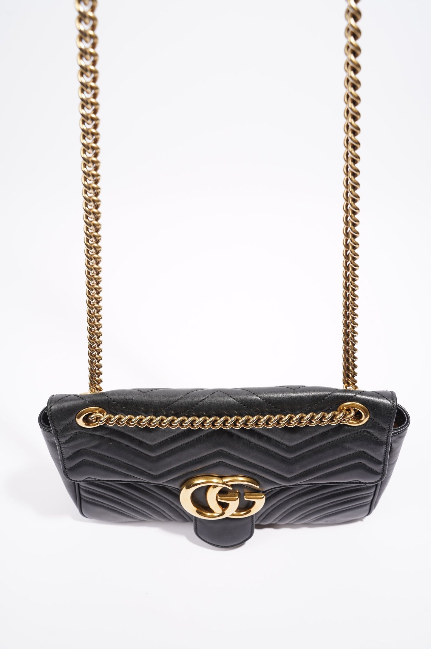 Gucci Womens Marmont Flap Bag Black Leather Medium