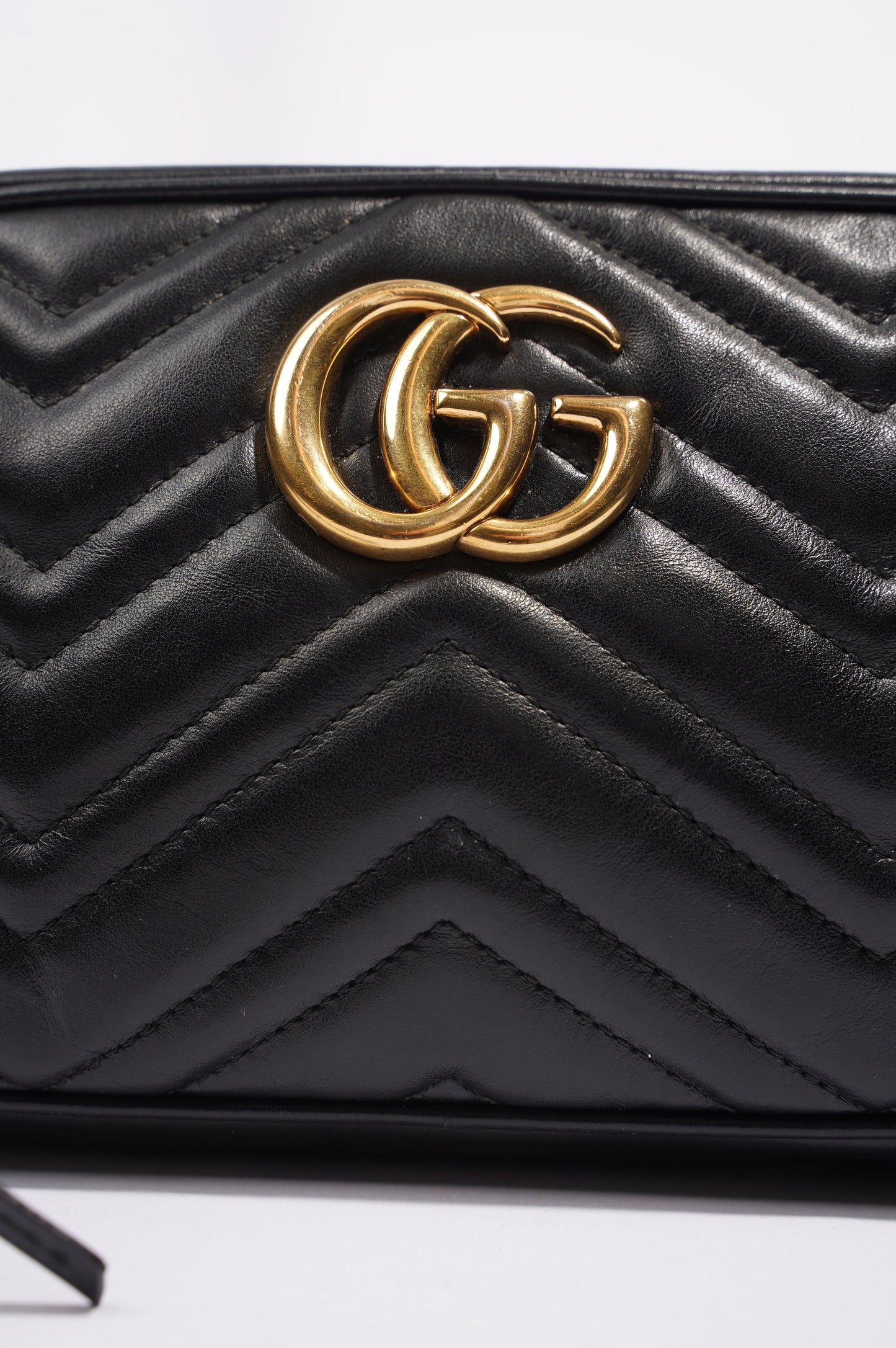 Gucci Womens GG Marmont Bag Black Leather Small