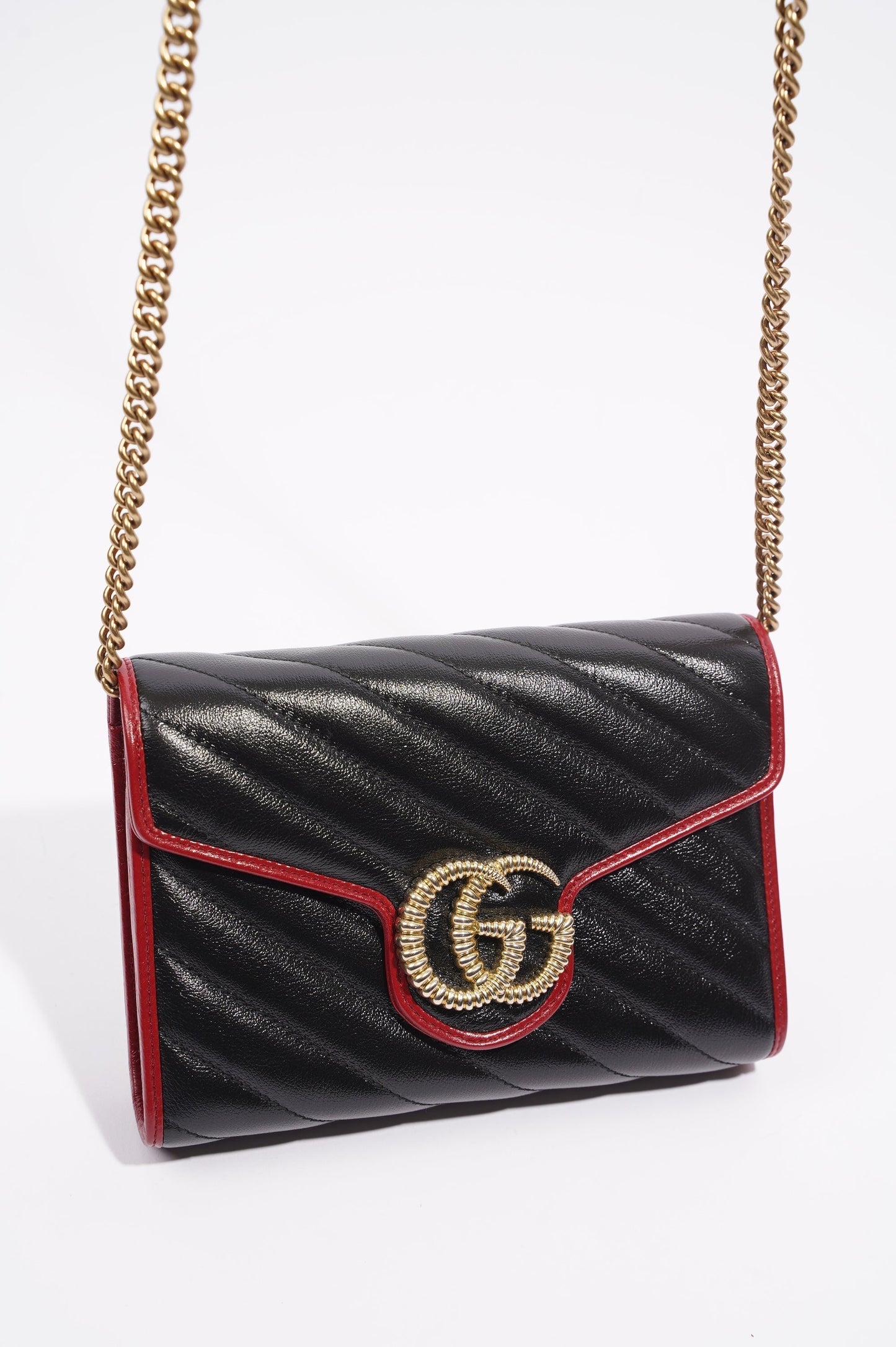 Gucci Womens Marmont Flap Chain Wallet Black / Red