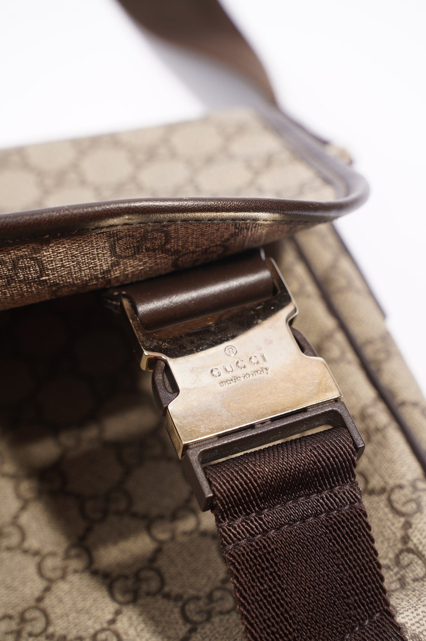 Gucci Womens Messenger Bag Supreme / Brown