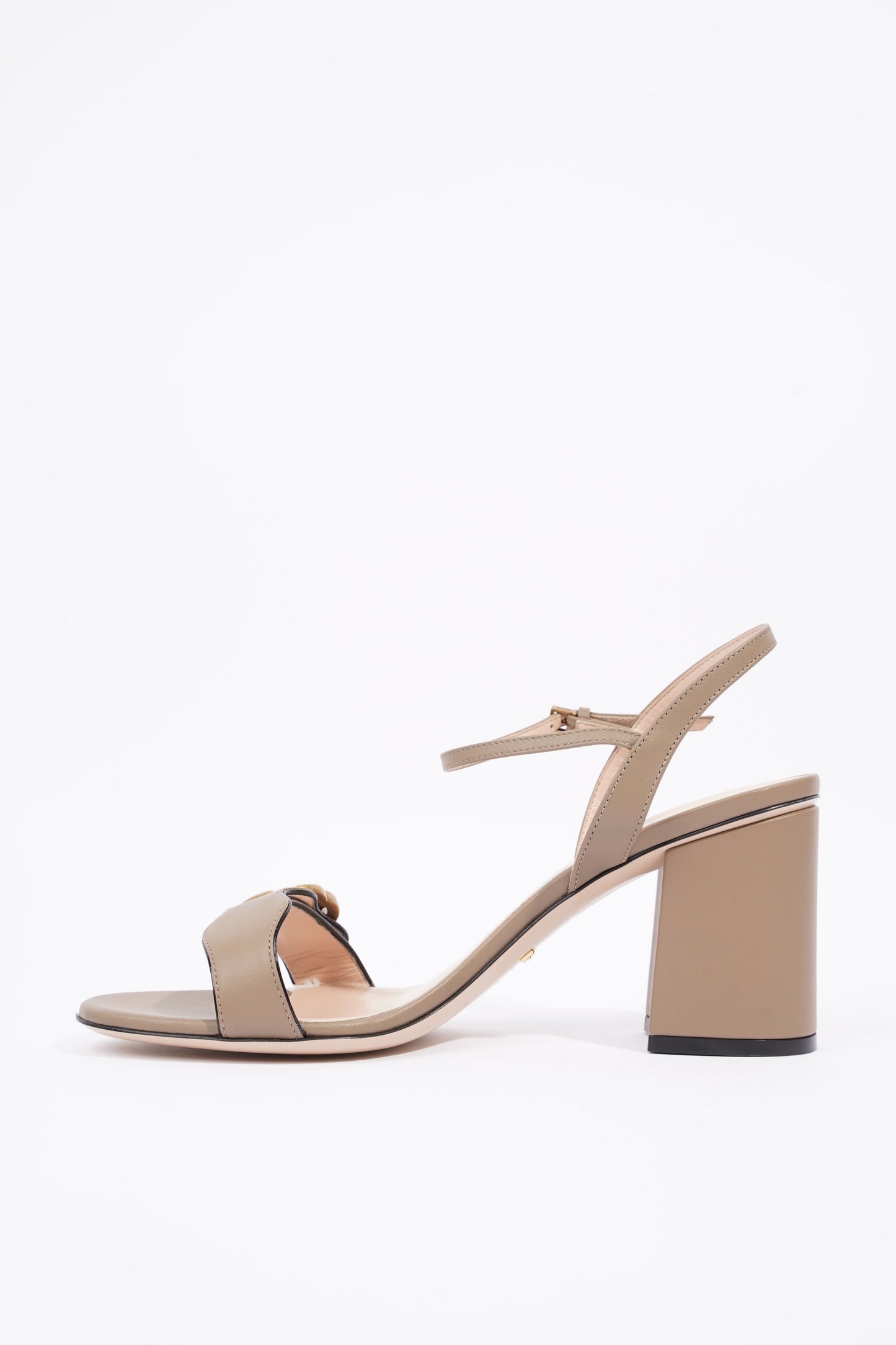 Gucci Womens Marmont Sandal Beige EU 39 / UK 6