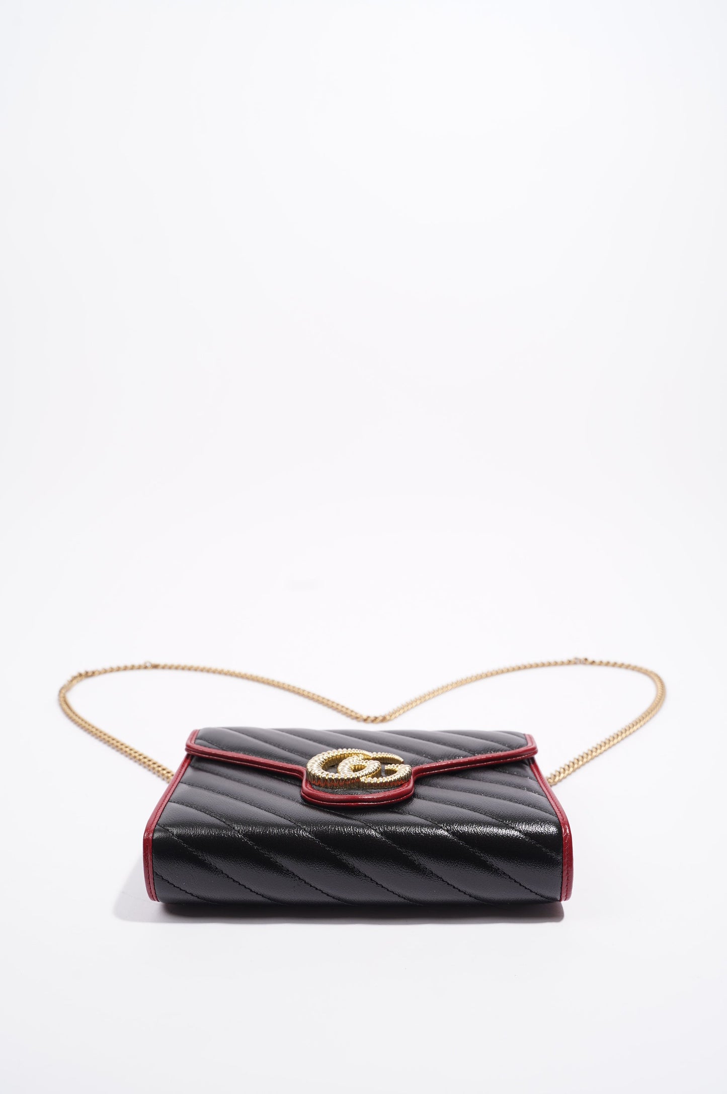 Gucci Womens Marmont Flap Chain Wallet Black / Red