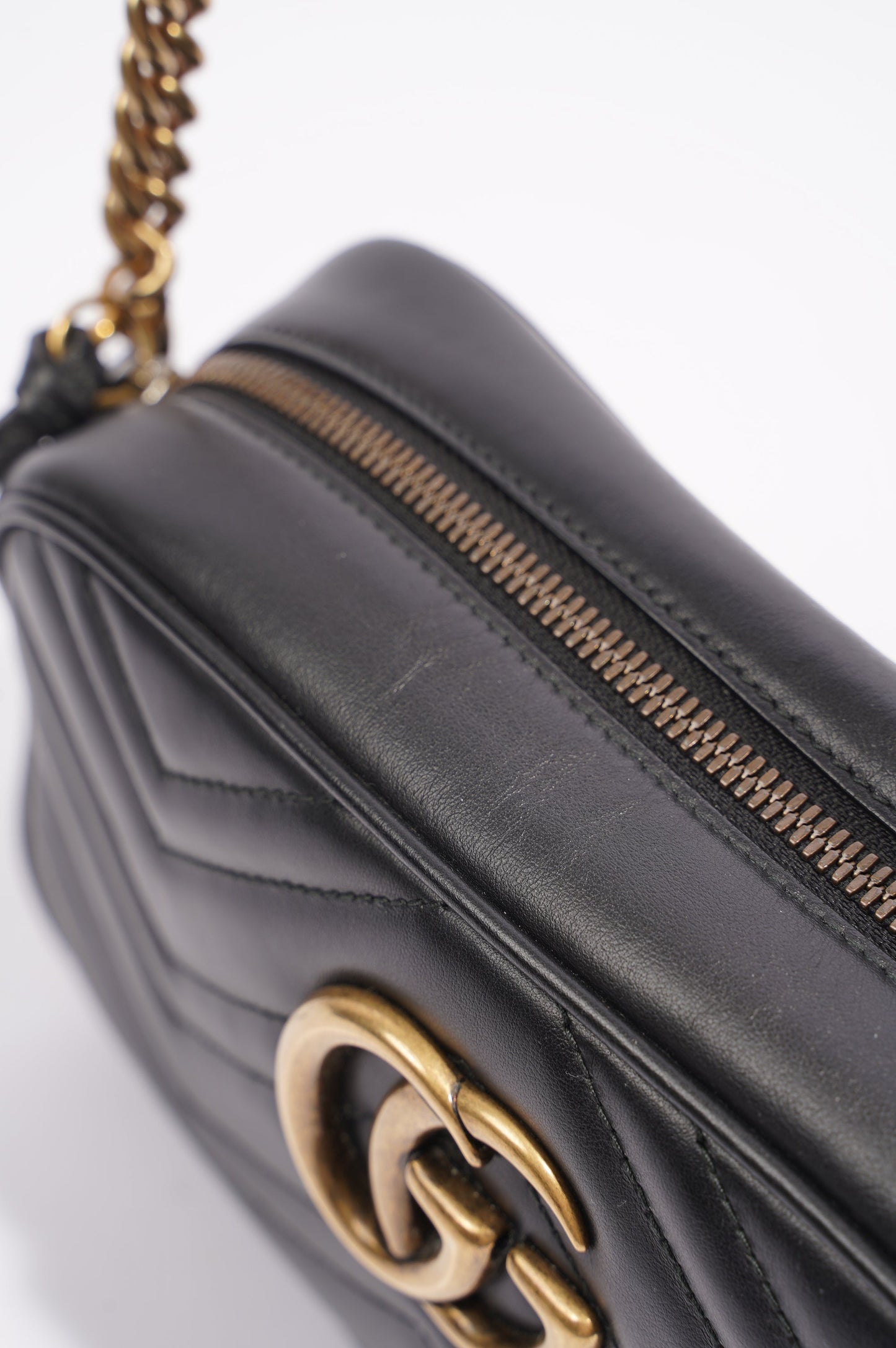 Gucci Womens Marmont Zip Black Matelasse Leather Small