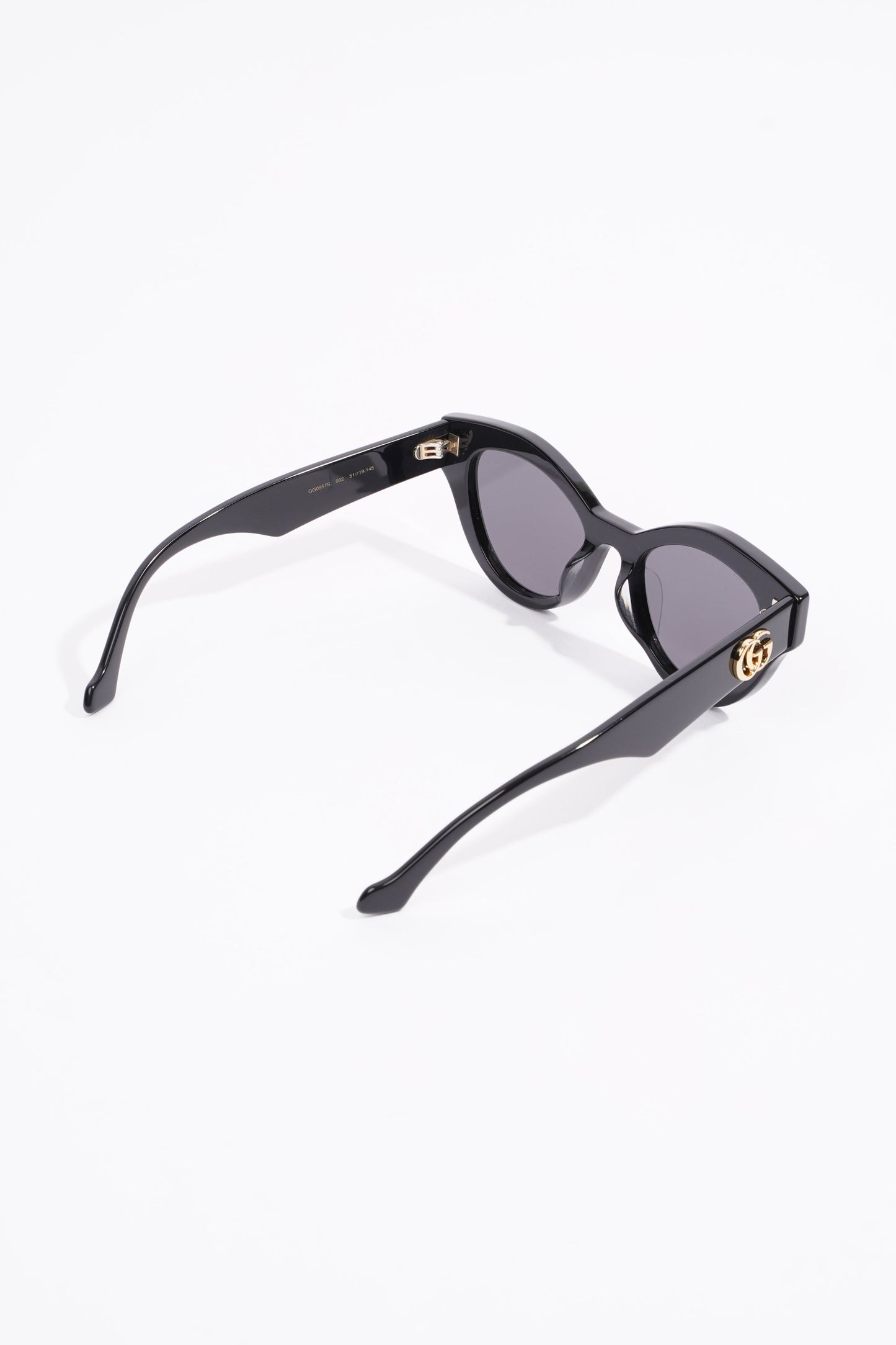 Gucci Cat Eye Sunglasses Black Acetate 145