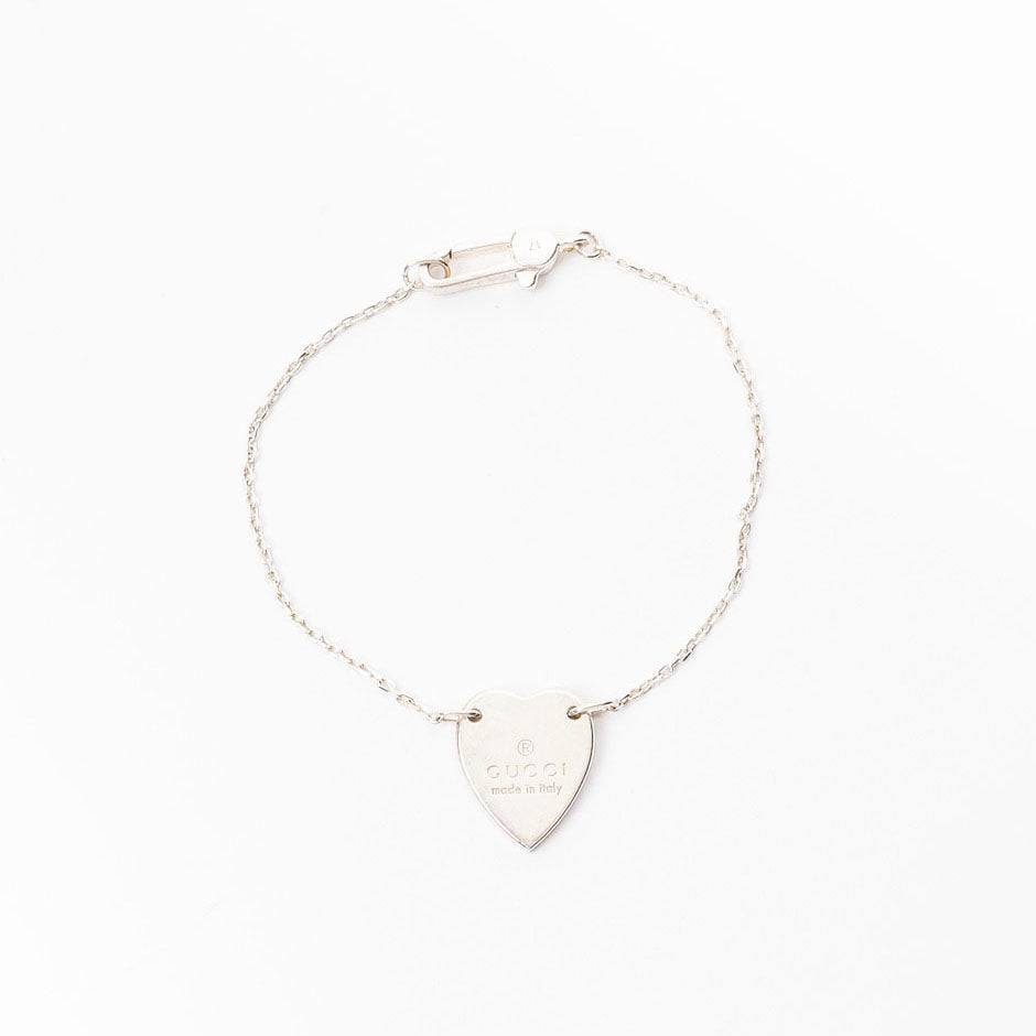 Gucci Womens Heart Bracelet Silver 17