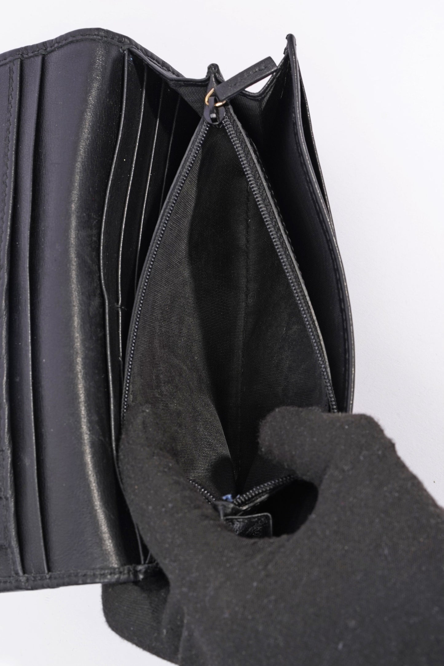 Gucci Bi-Fold Wallet Guccissima Black Leather