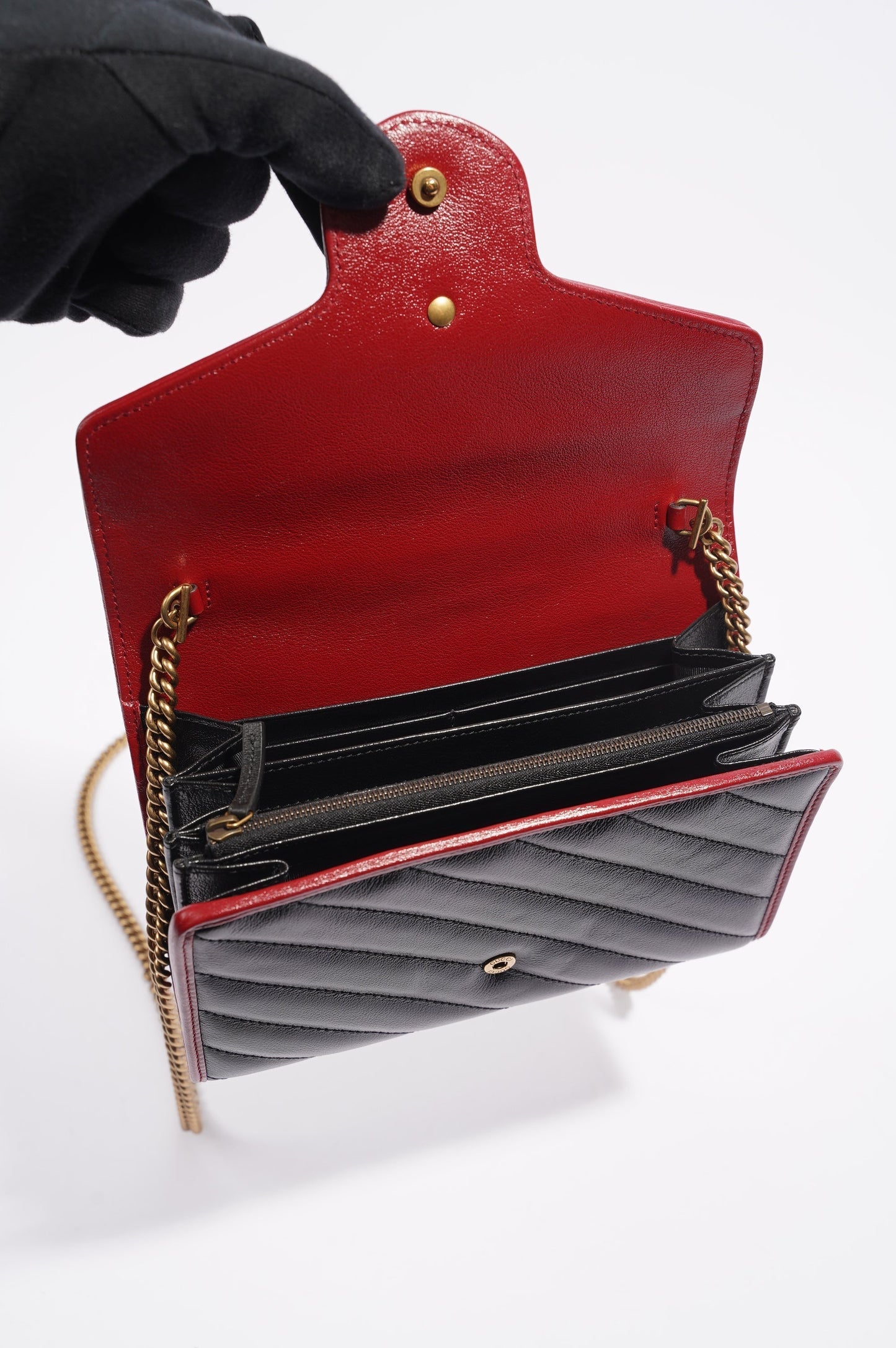 Gucci Womens Marmont Flap Chain Wallet Black / Red