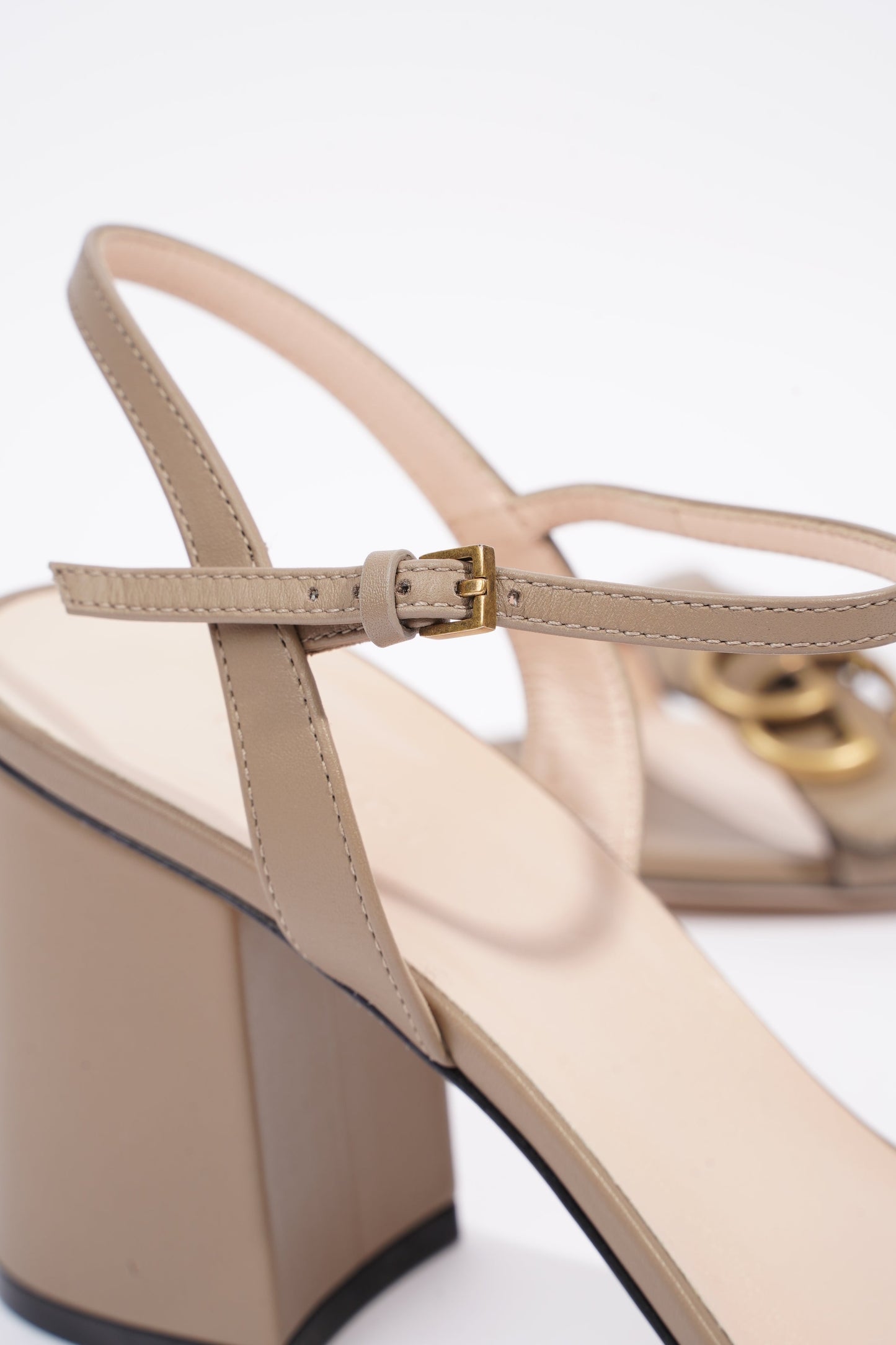 Gucci Womens Marmont Sandal Beige EU 39 / UK 6