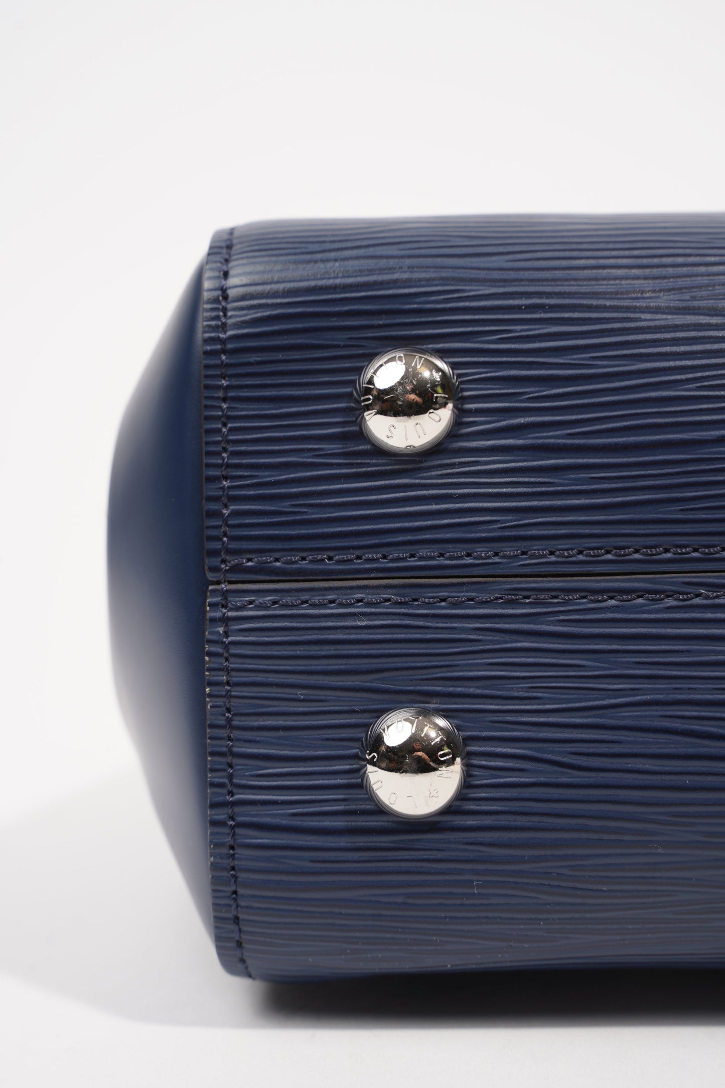 Louis Vuitton Cluny MM Navy Epi Leather