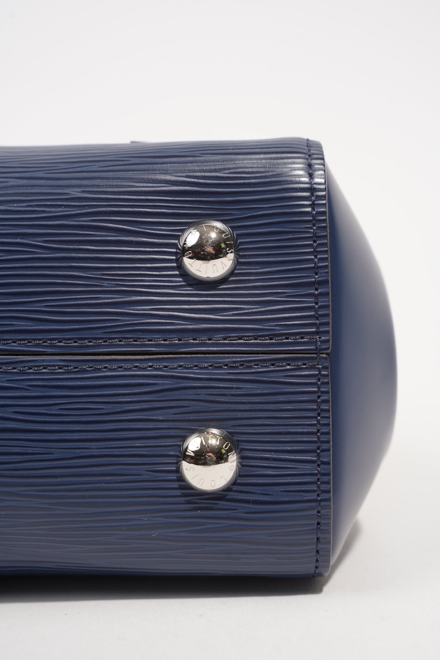 Louis Vuitton Cluny MM Navy Epi Leather