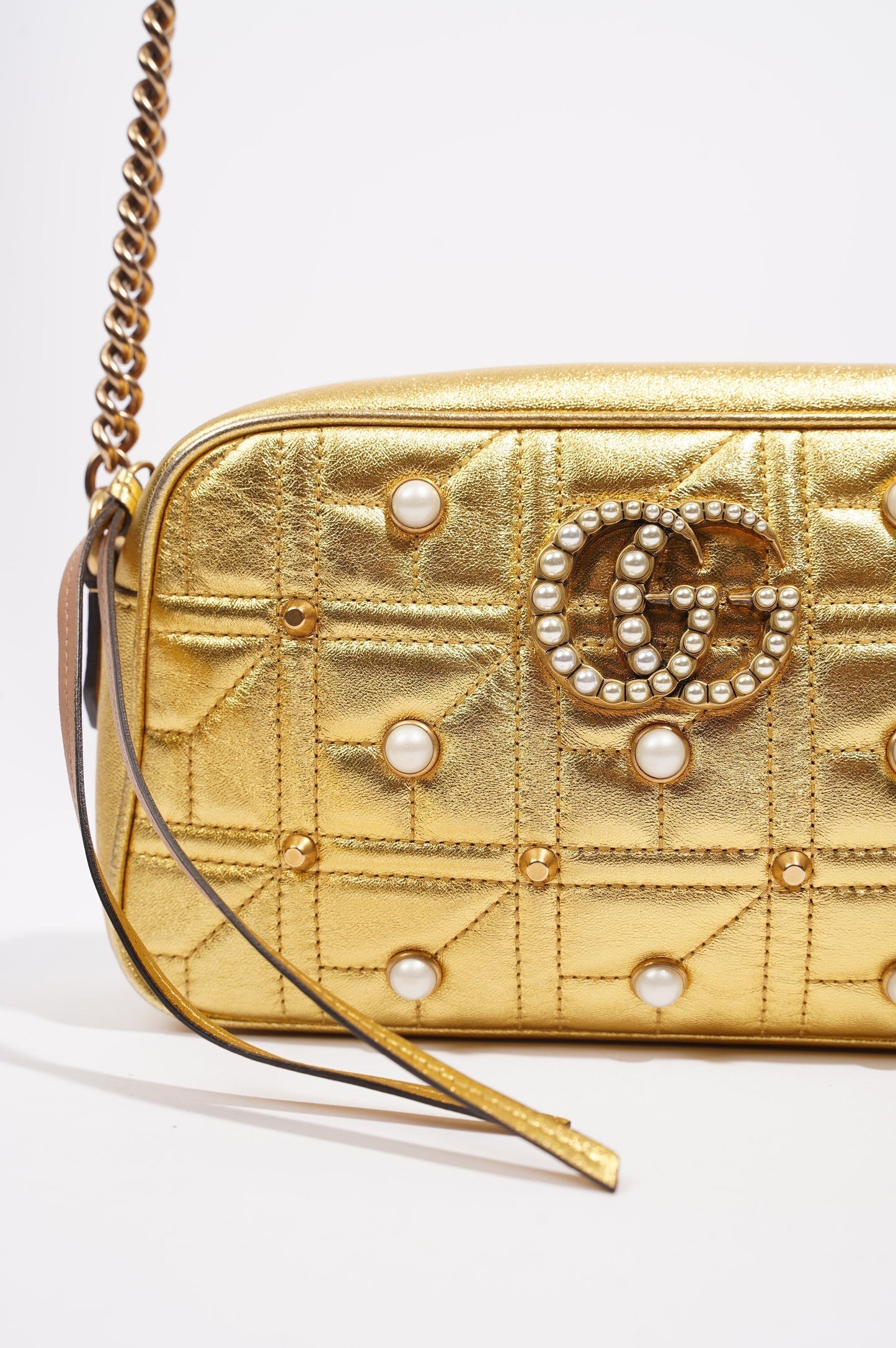 Gucci Womens Marmont GG Zip Bag Golden Leather Small