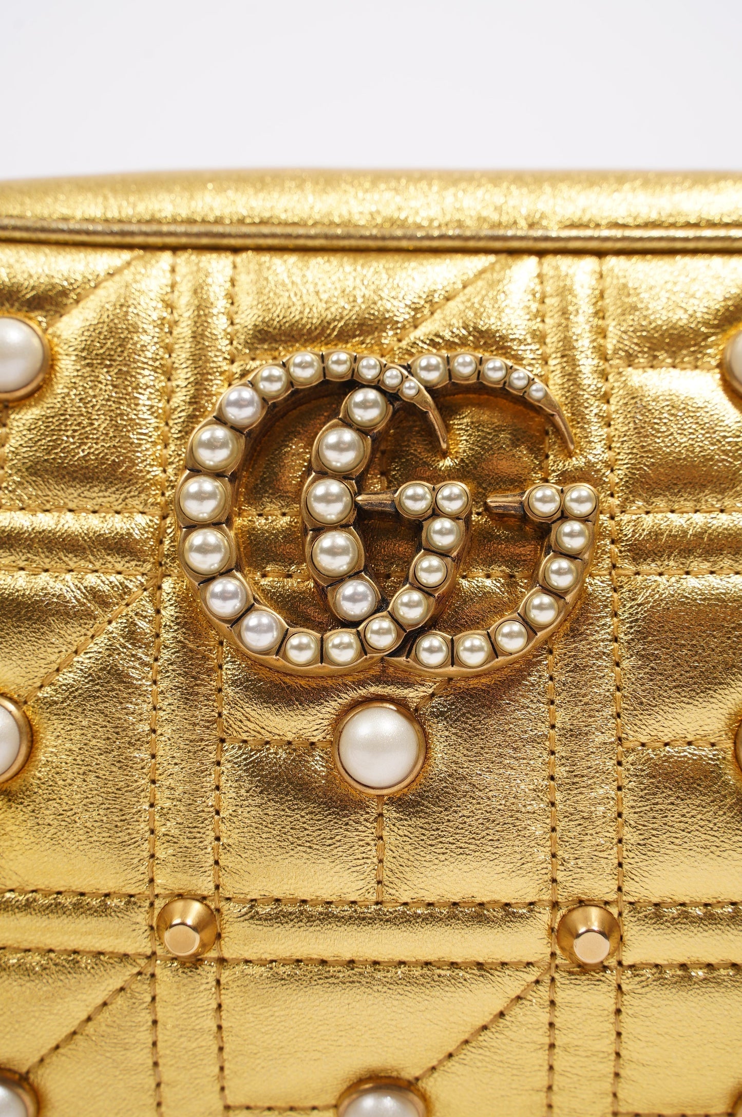 Gucci Womens Marmont GG Zip Bag Golden Leather Small