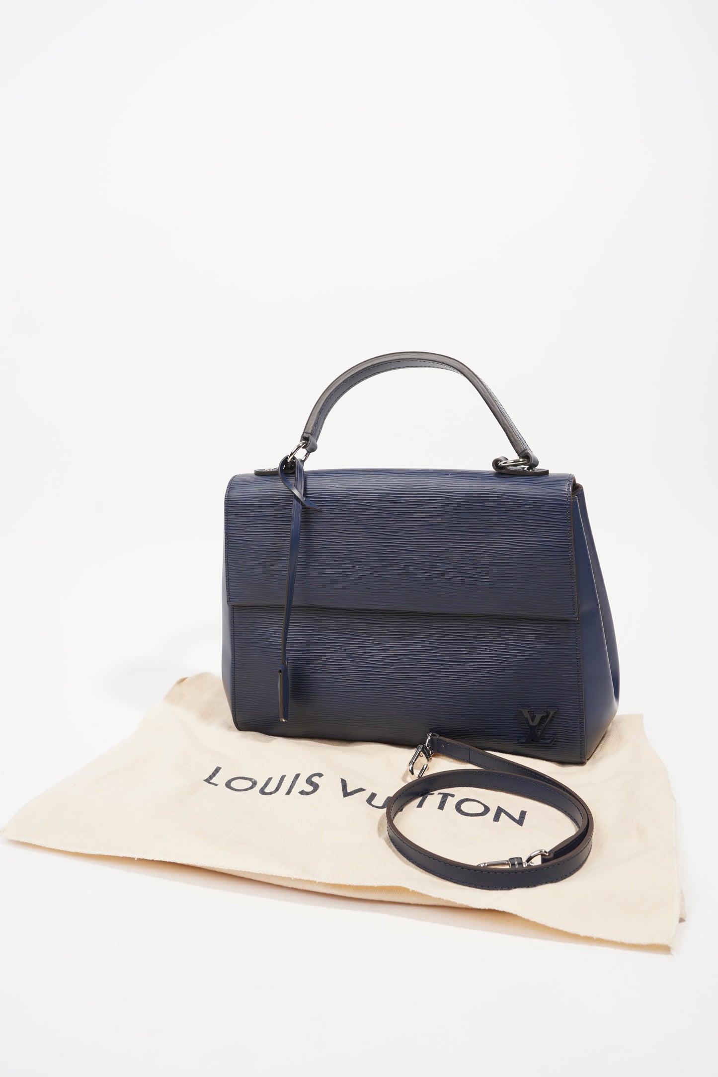 Louis Vuitton Cluny MM Navy Epi Leather
