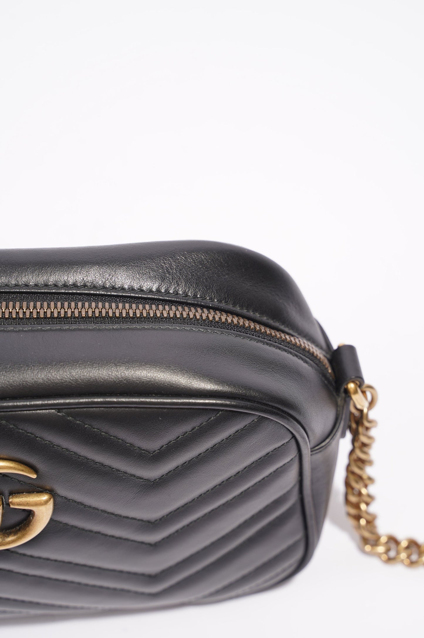Gucci Womens Marmont Zip Black Matelasse Leather Small