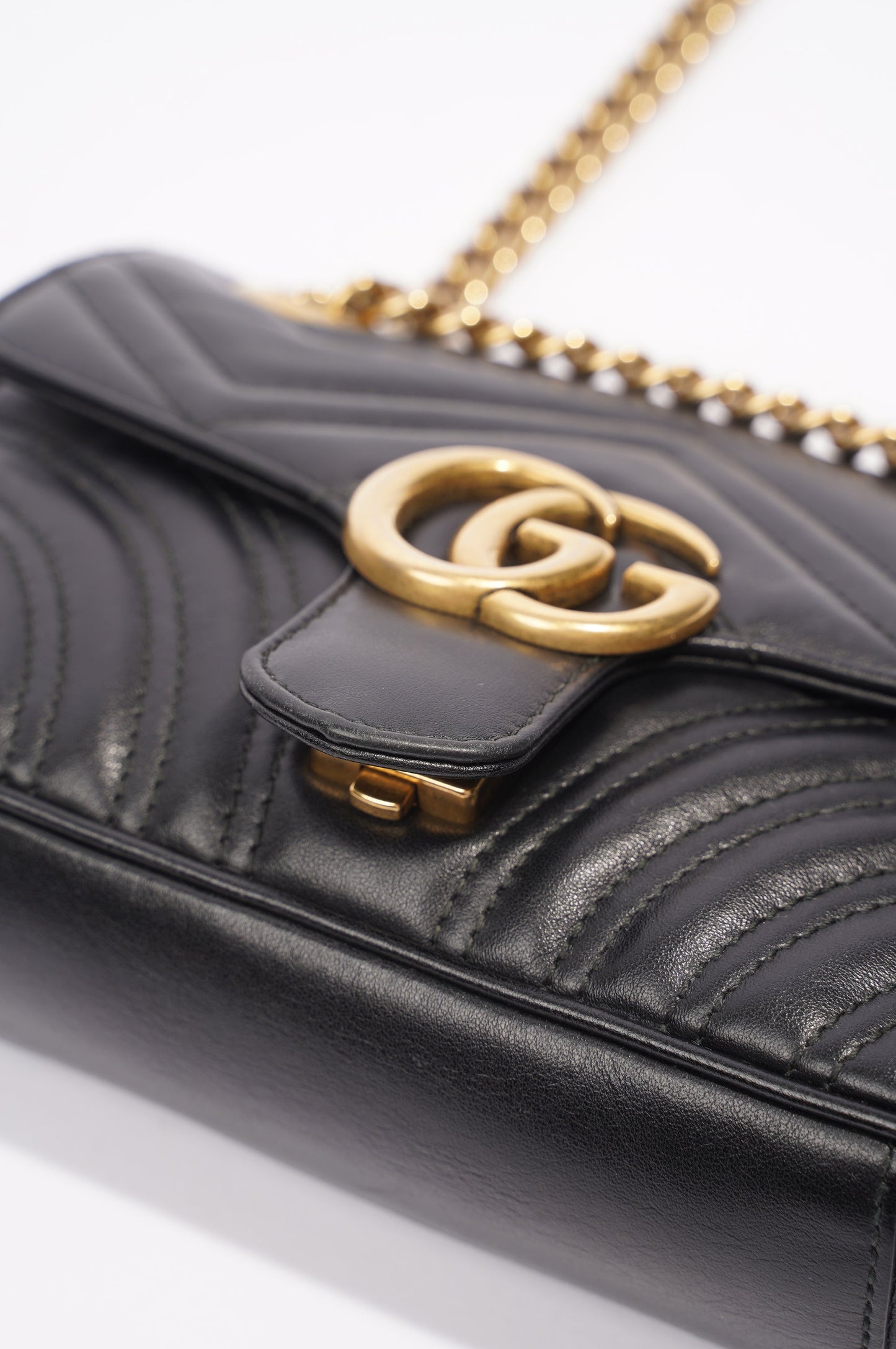 Gucci Womens Marmont Flap Black Leather Mini