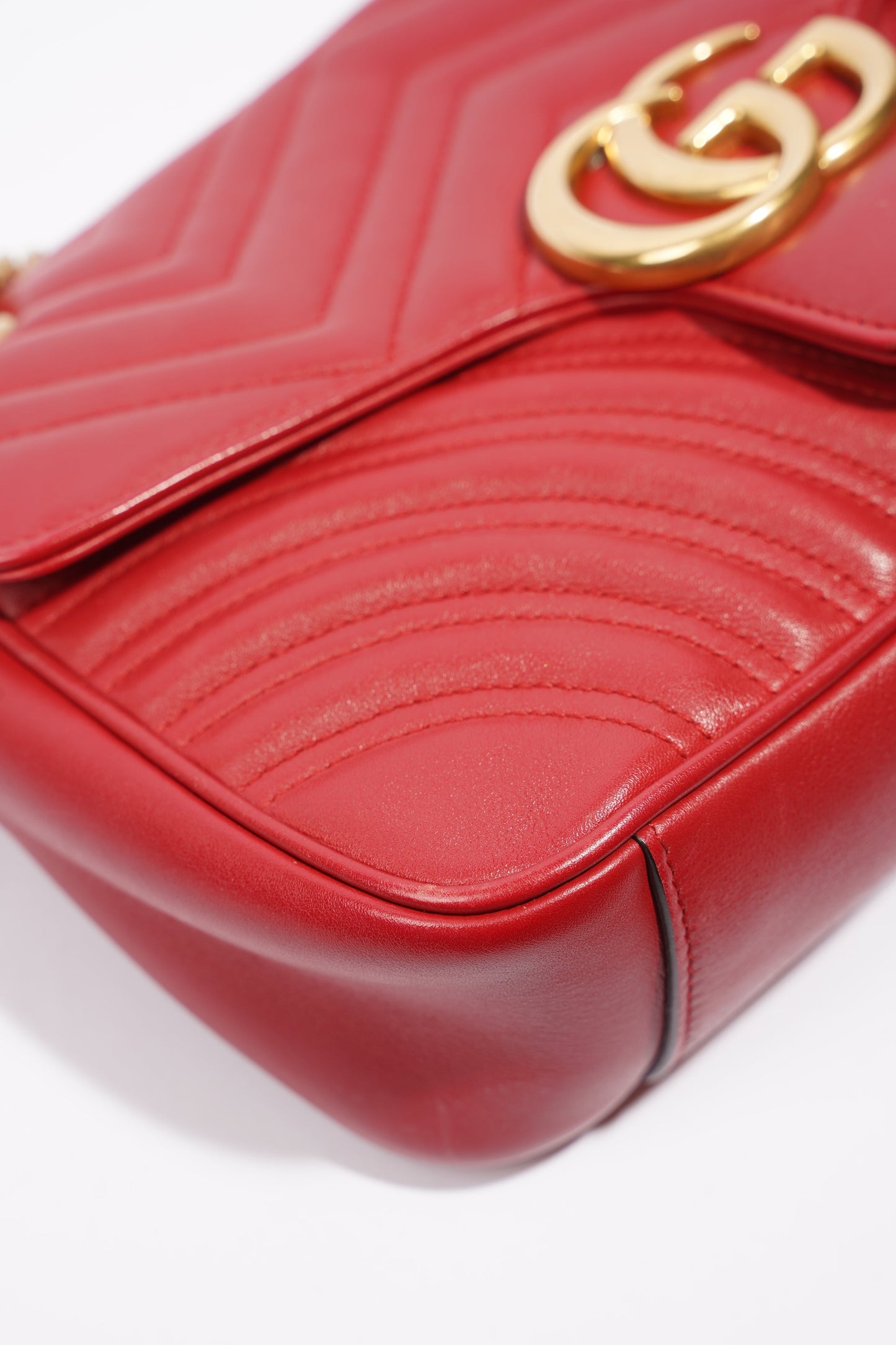 Gucci Womens Marmont Flap Red Gold Small
