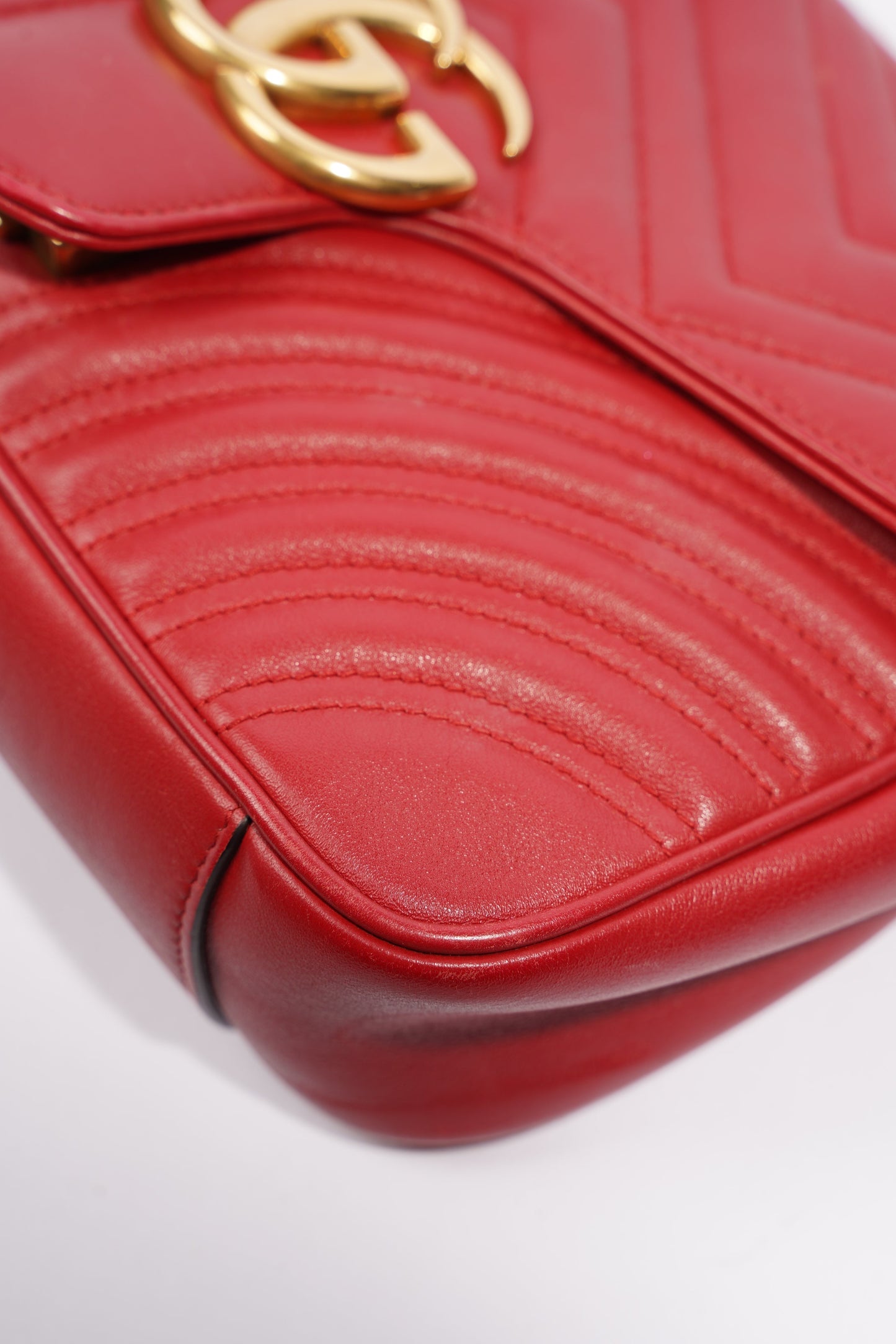 Gucci Womens Marmont Flap Red Gold Small