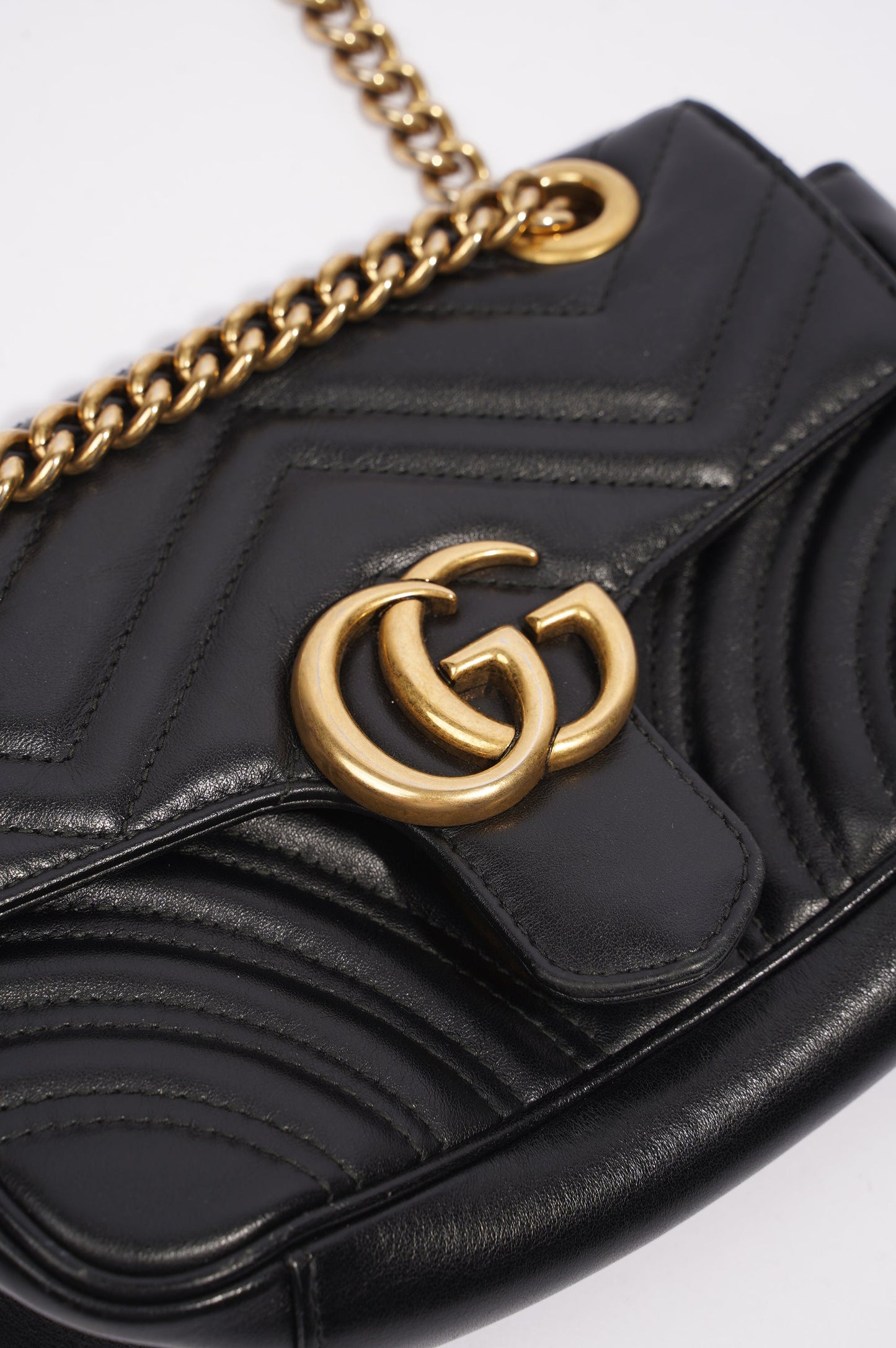 Gucci Womens Marmont Flap Black Leather Mini
