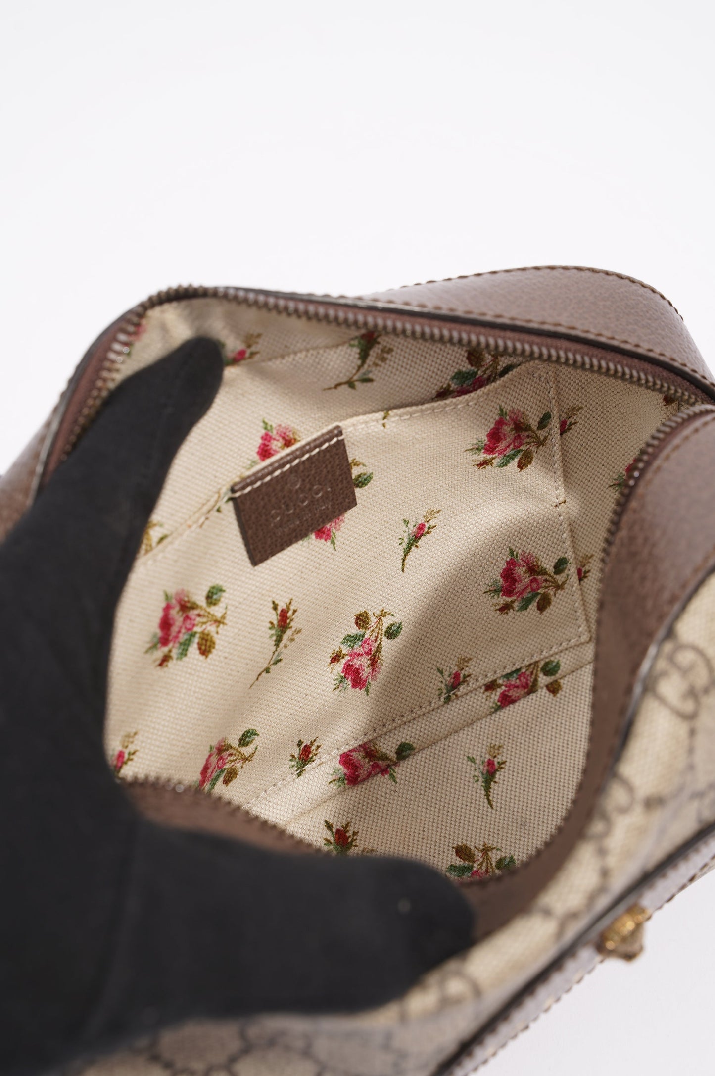 Gucci Womens Neo Vintage GG Supreme Messenger Bag Beige