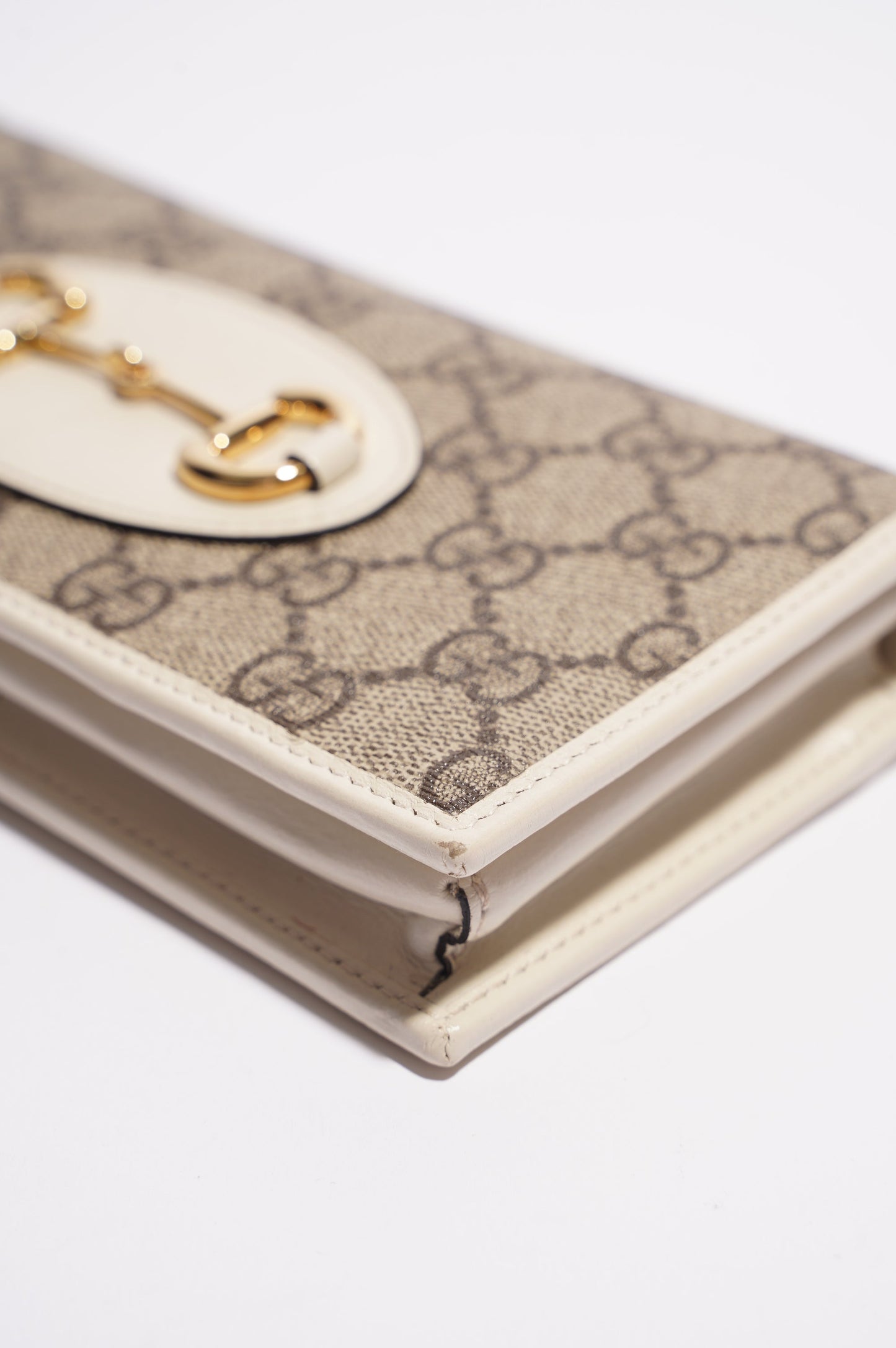 Gucci Womens Horsebit 1955 Wallet With Chain Supreme / White