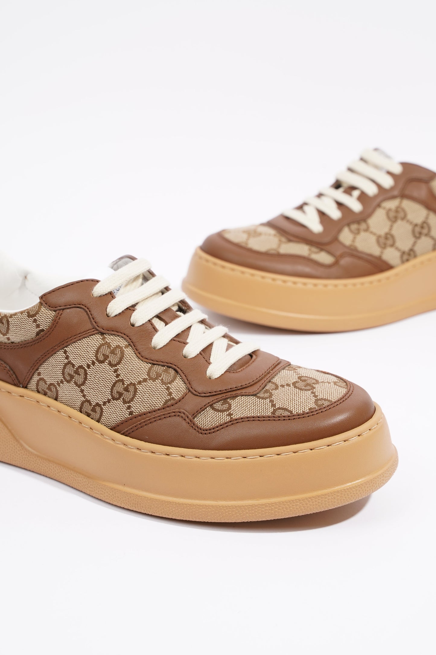 Gucci Womens GG Sneaker Beige / Ebony EU 40 / UK 7