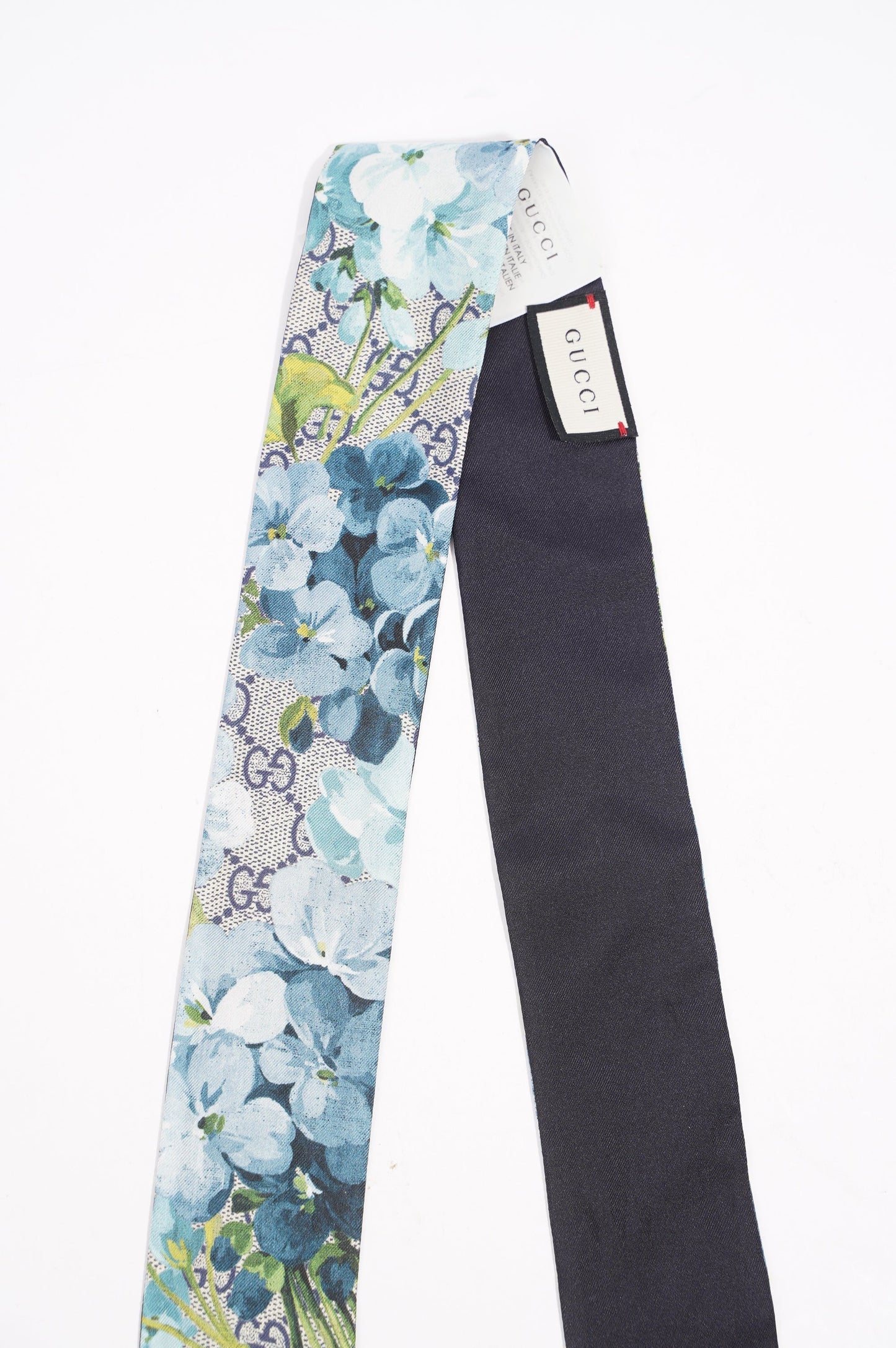 Gucci Womens GG Blooms Silk Neck Bow Blue 5cm x 86cm