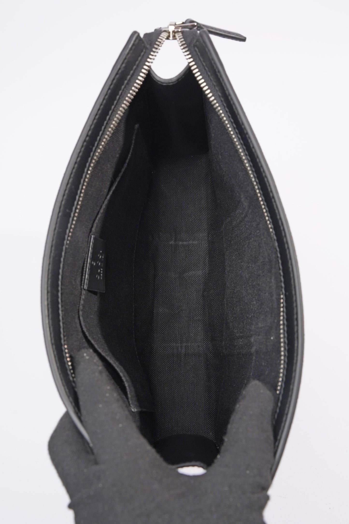 Gucci GG Supreme Pouch Black Canvas One Size