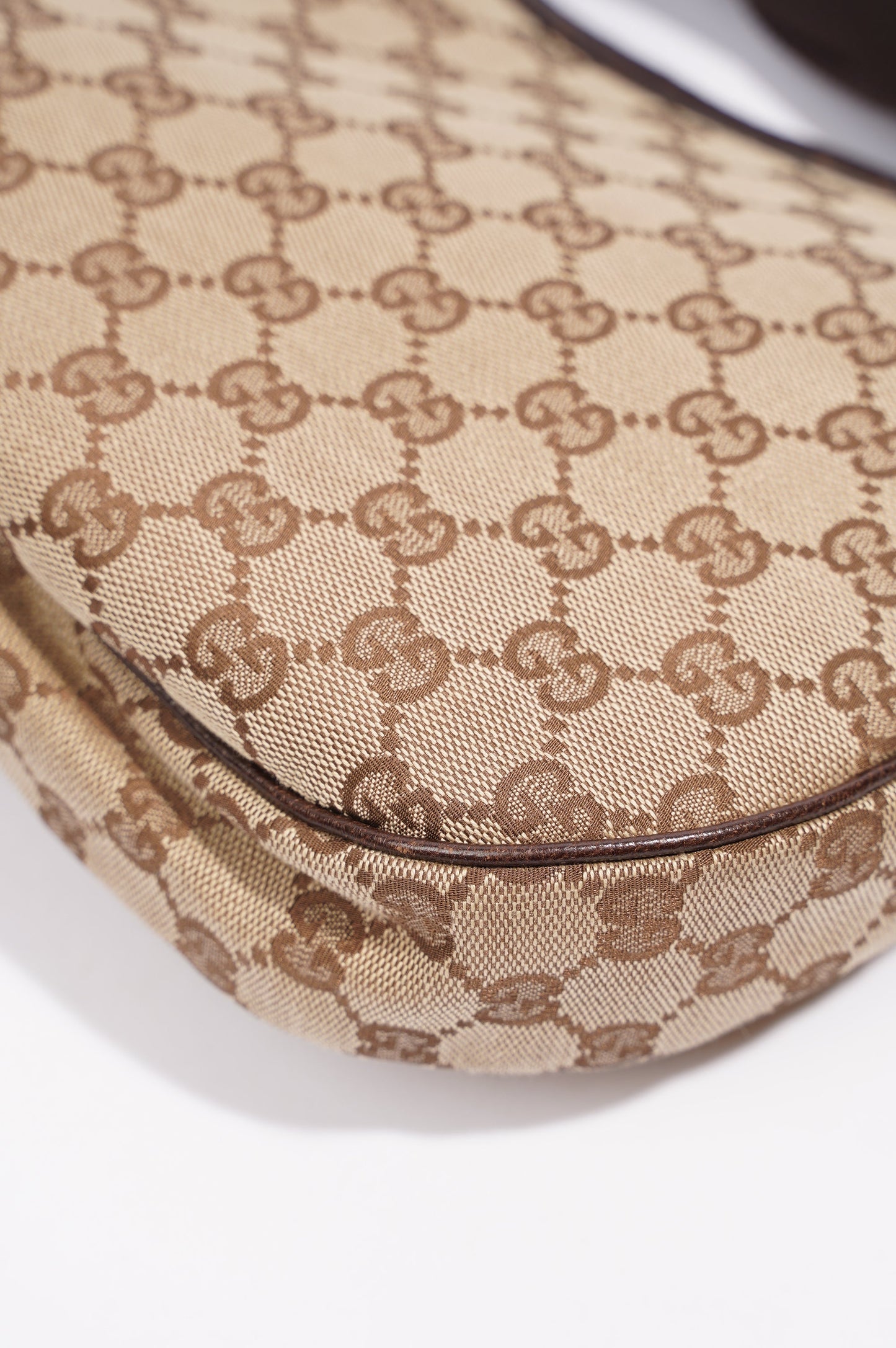 Gucci Canvas Shoulder Bag Beige
