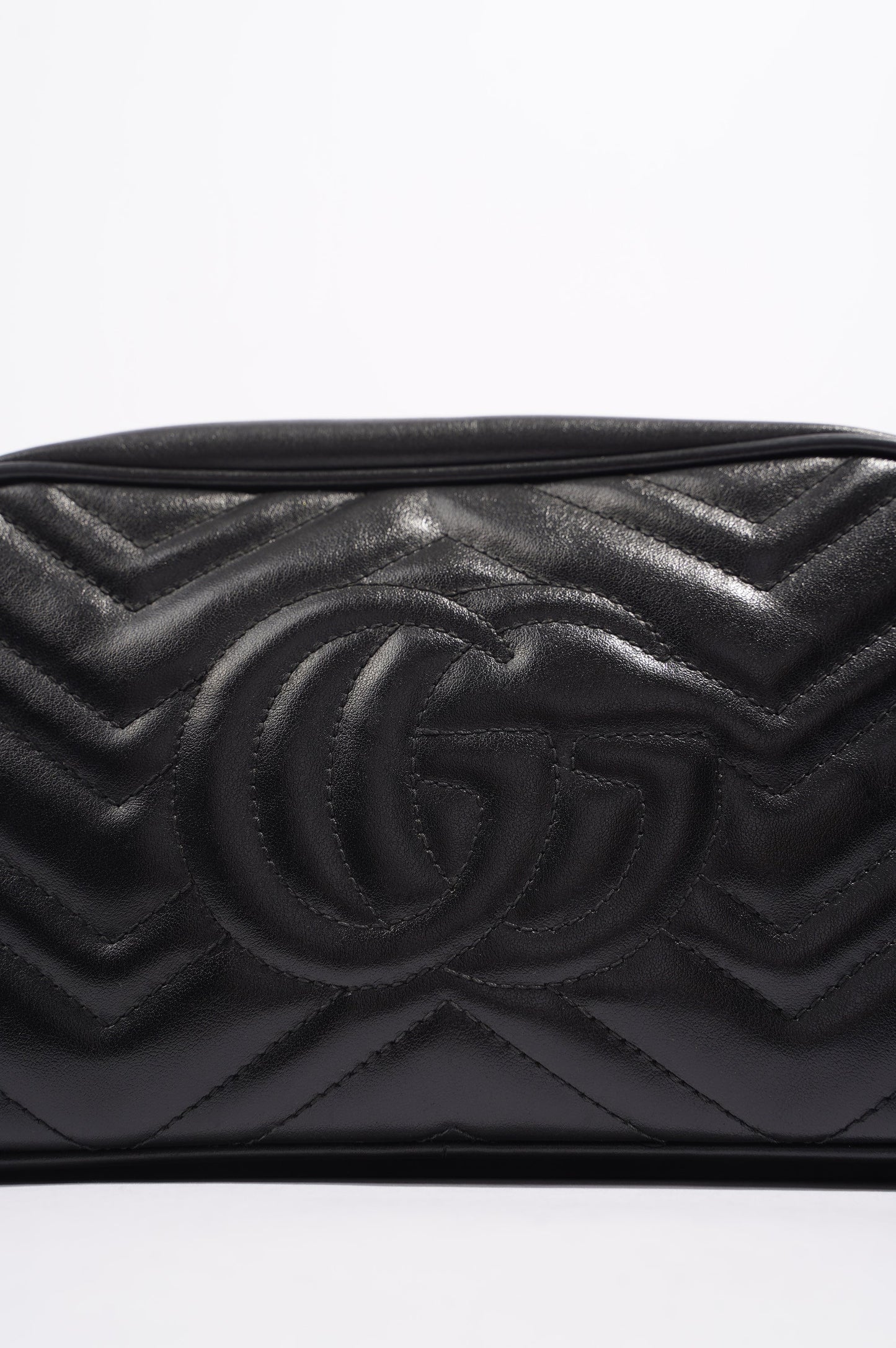 Gucci Womens GG Marmont Bag Black Leather Small