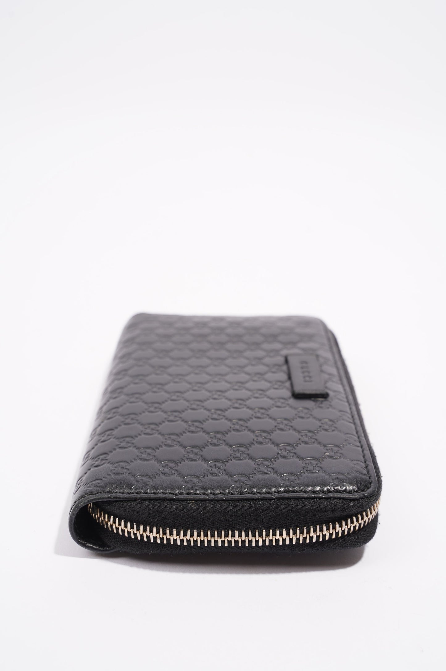 Gucci Womens Microguccissima Leather Zip Wallet Black