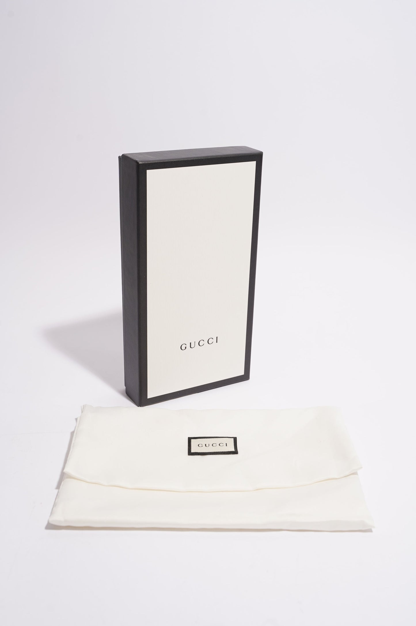 Gucci Womens Marmont Zip Around Wallet Nude
