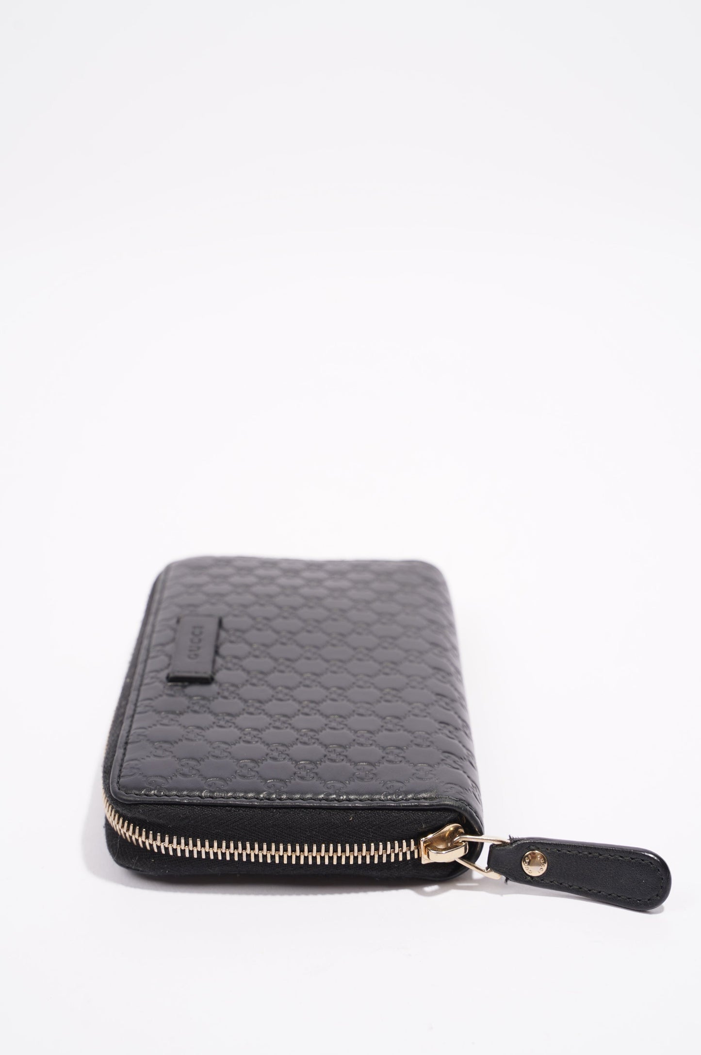 Gucci Womens Microguccissima Leather Zip Wallet Black
