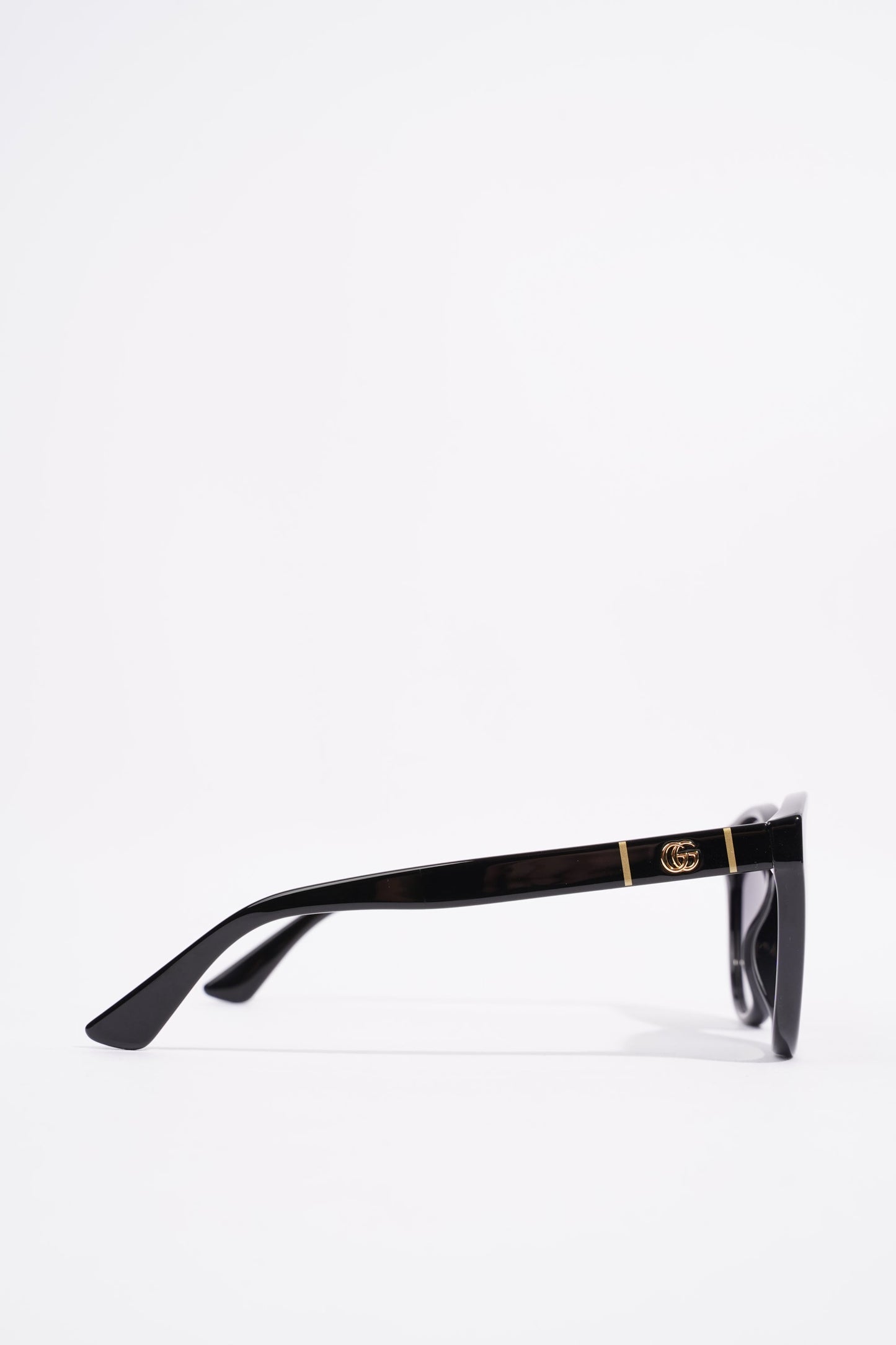Gucci Womens Round Cat Eye Sunglasses Black Acetate 145