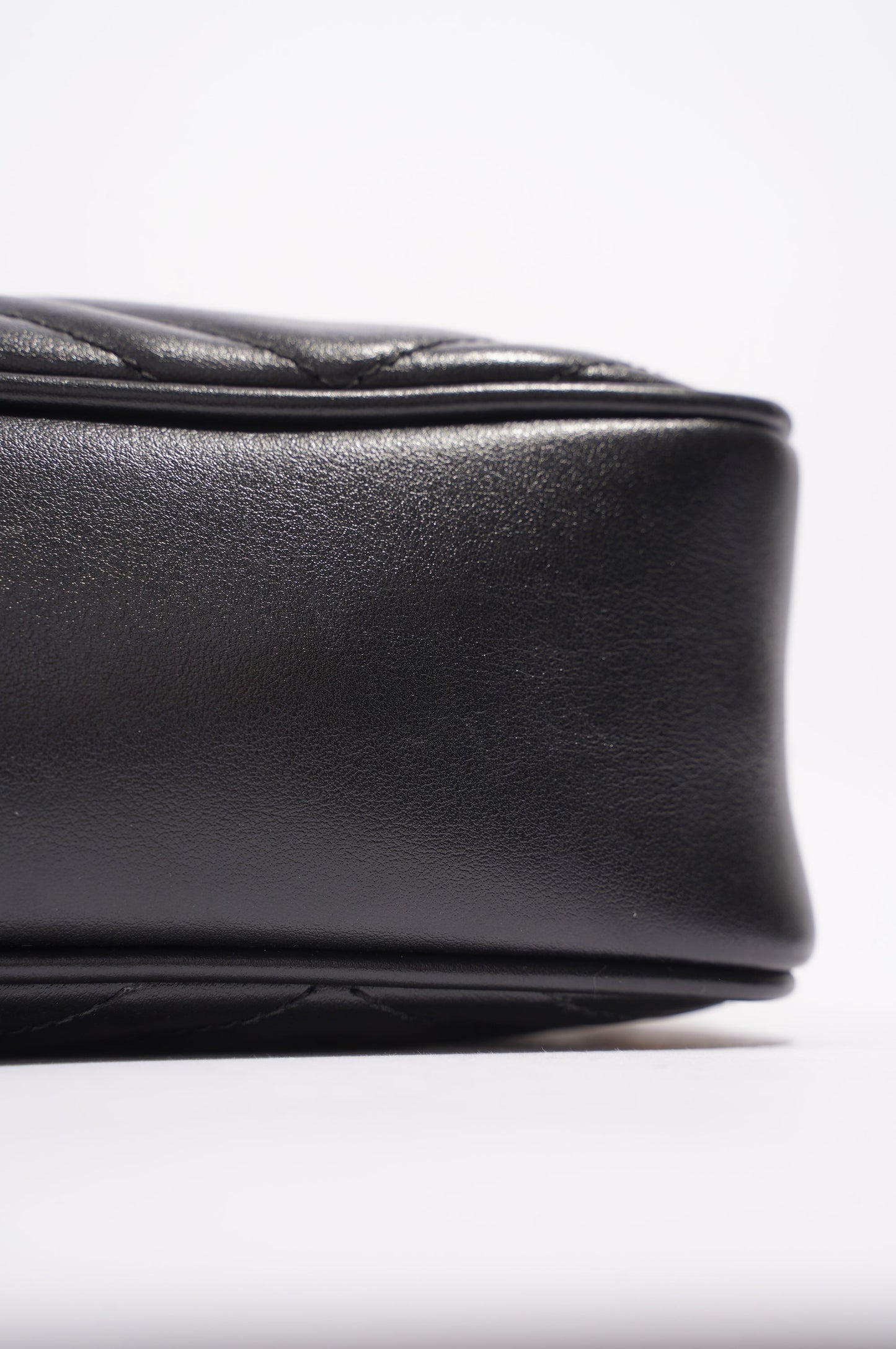 Gucci Womens GG Marmont Bag Black Leather Small