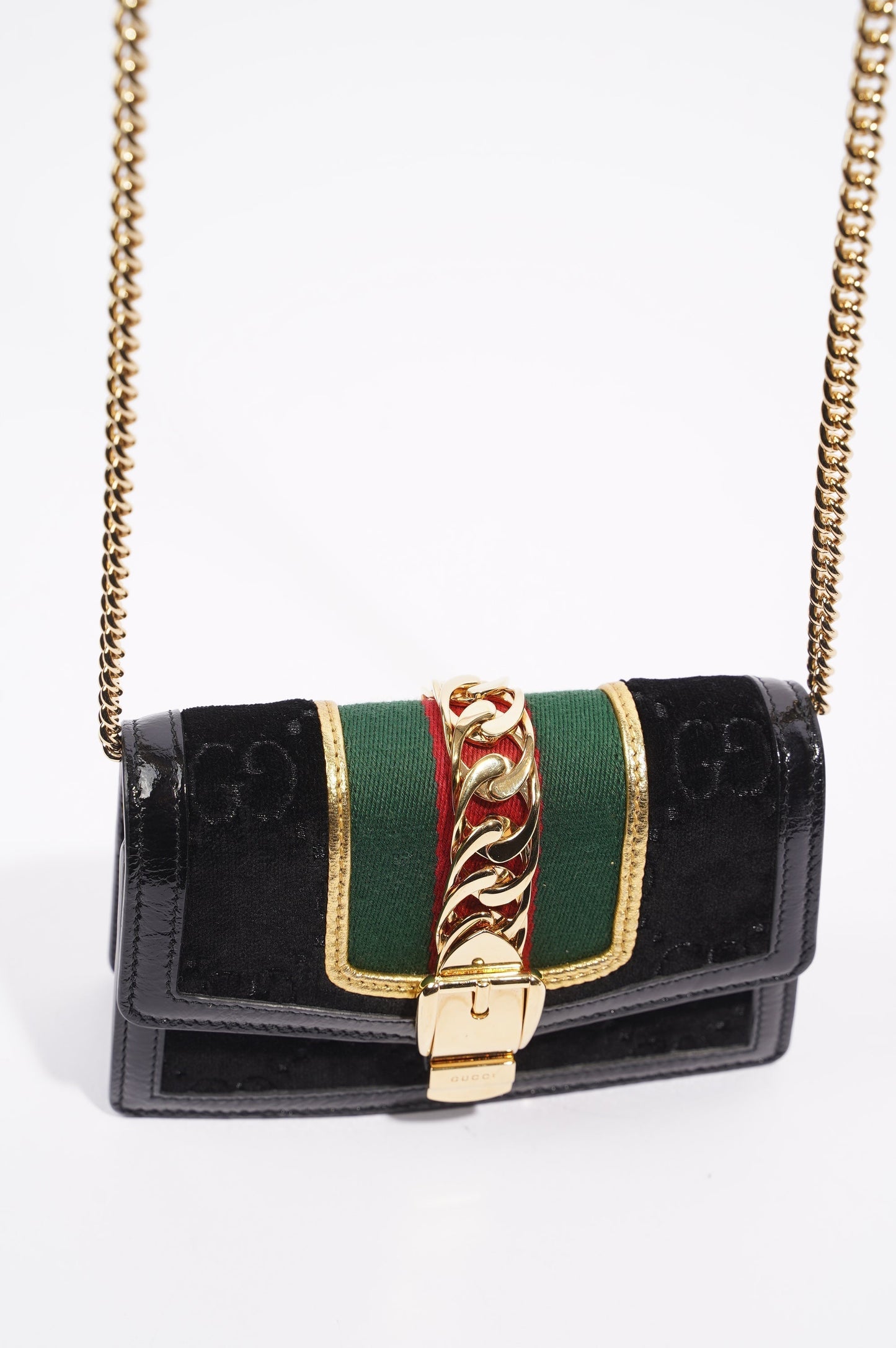 Gucci Womens Sylvie Chain Bag Black Velvet Super Mini