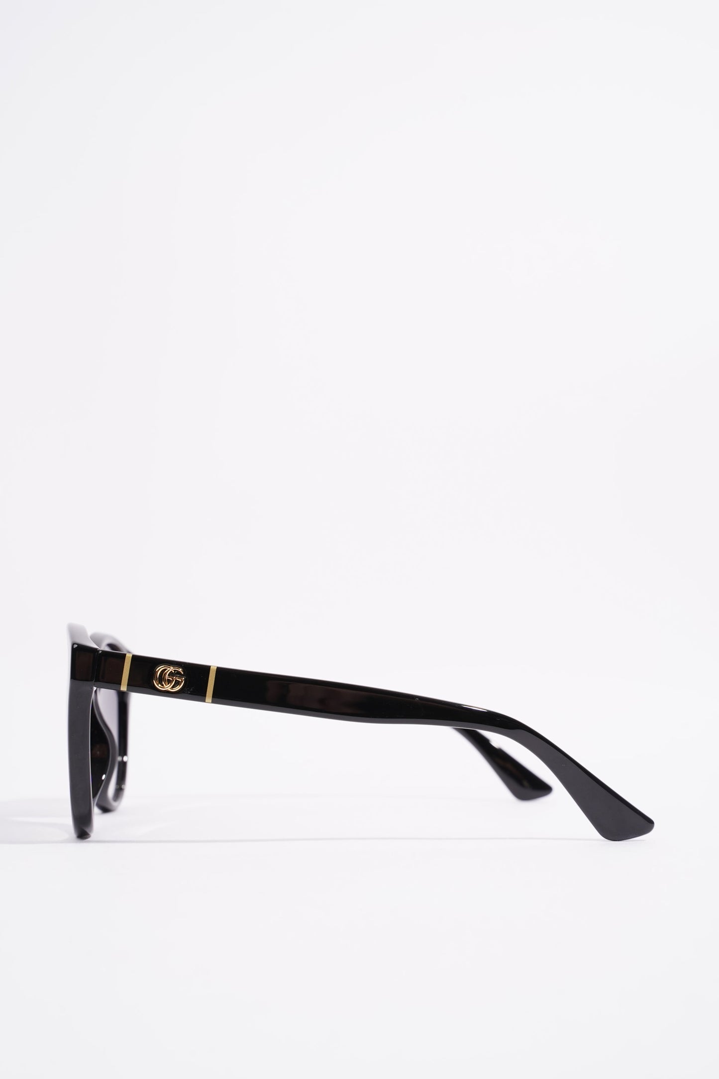 Gucci Womens Round Cat Eye Sunglasses Black Acetate 145