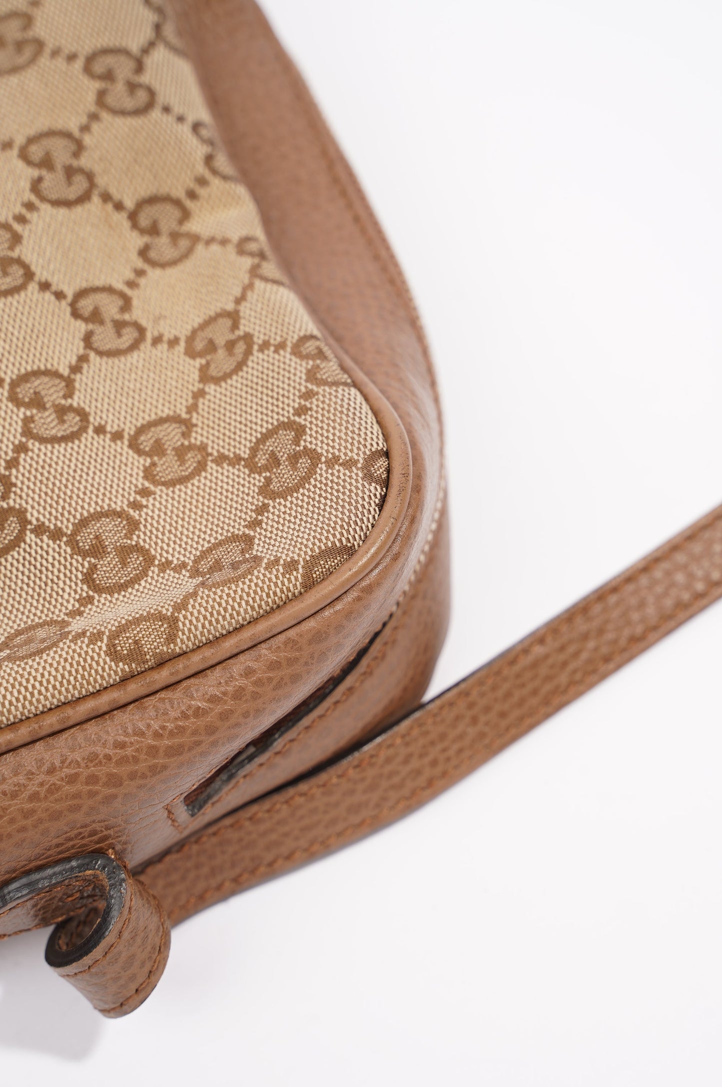 Gucci Womens Bree Messenger Bag Beige / Brown Canvas / Leather