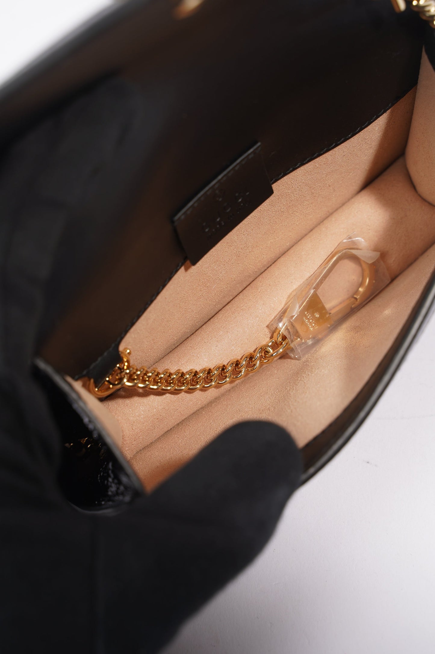 Gucci Womens Sylvie Chain Bag Black Velvet Super Mini