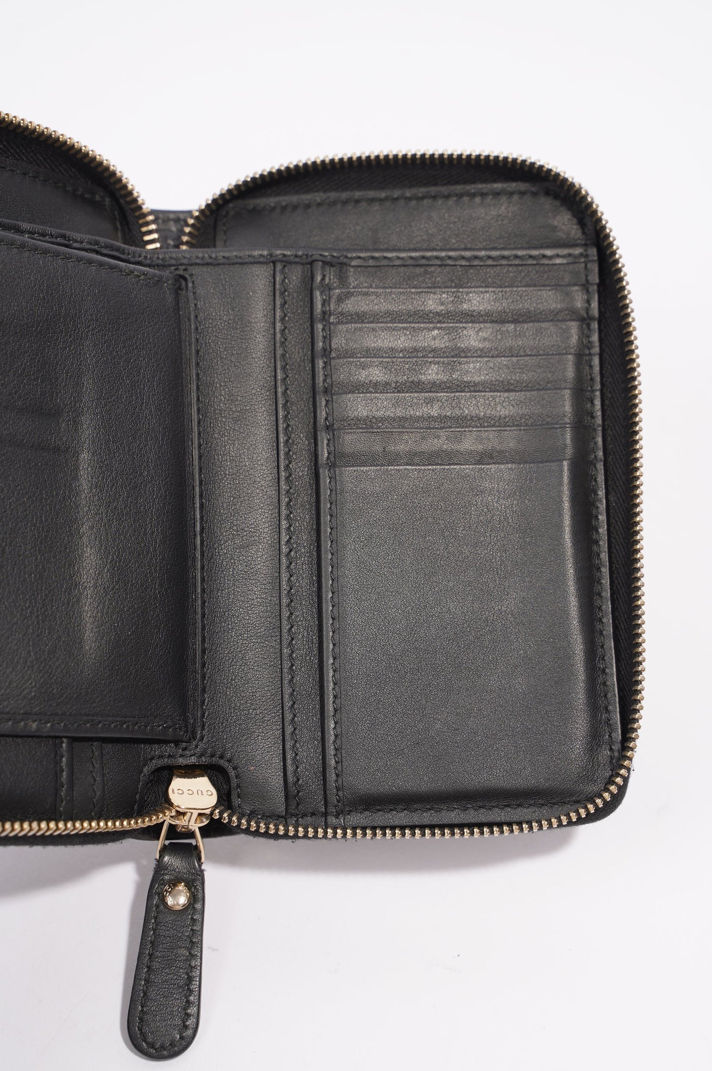 Gucci Womens Microguccissima Leather Zip Wallet Black