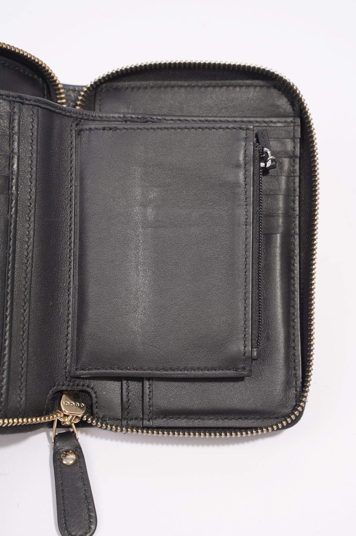 Gucci Womens Microguccissima Leather Zip Wallet Black