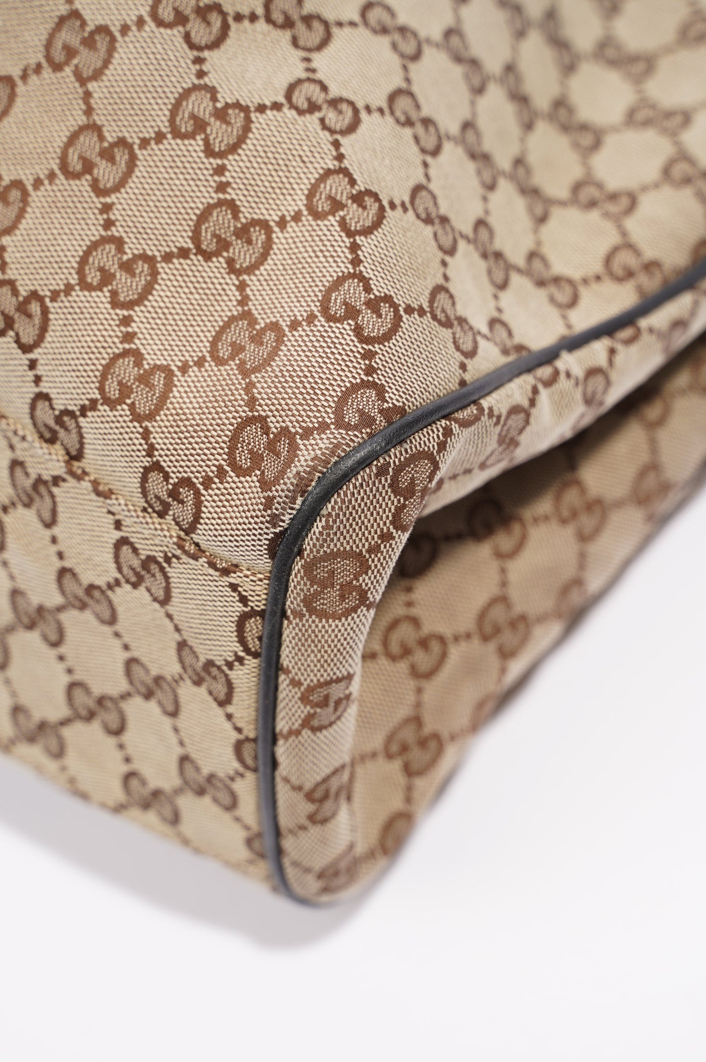 Gucci Sukey Tote Supreme