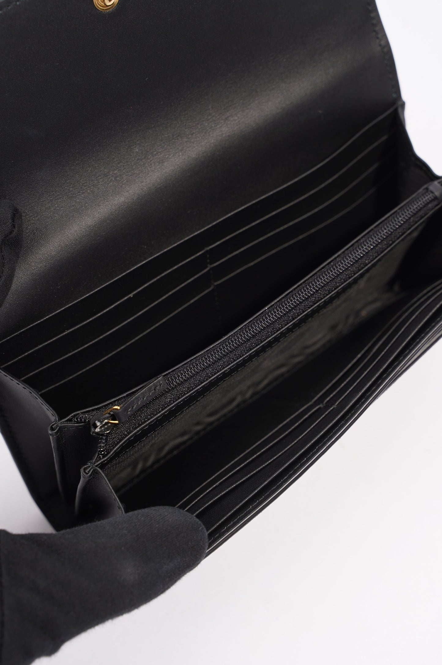 Gucci Womens Long Bi-Fold Wallet Supreme / Black