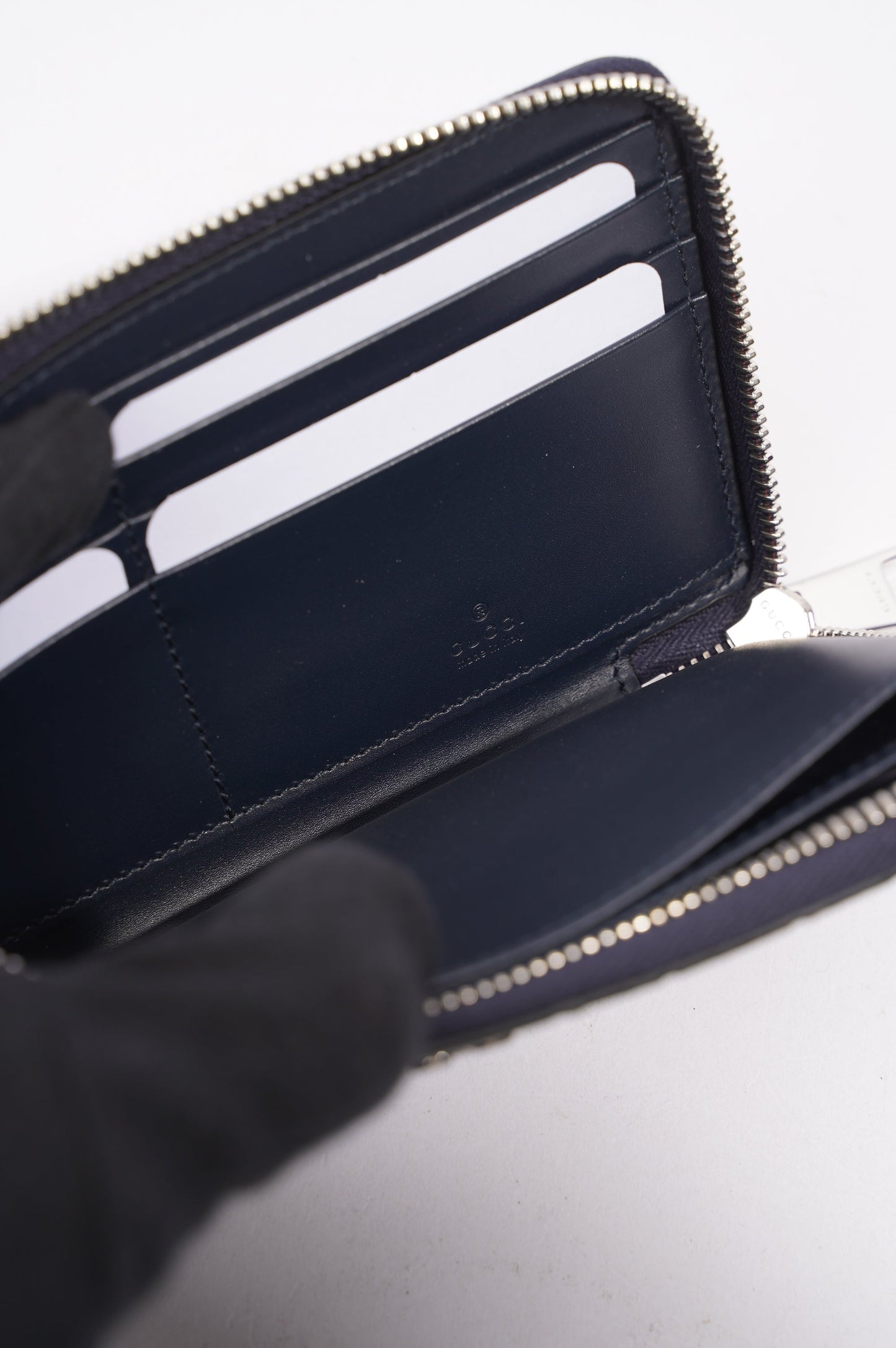 Gucci Womens Guccissima Bi-Fold Wallet Black Leather