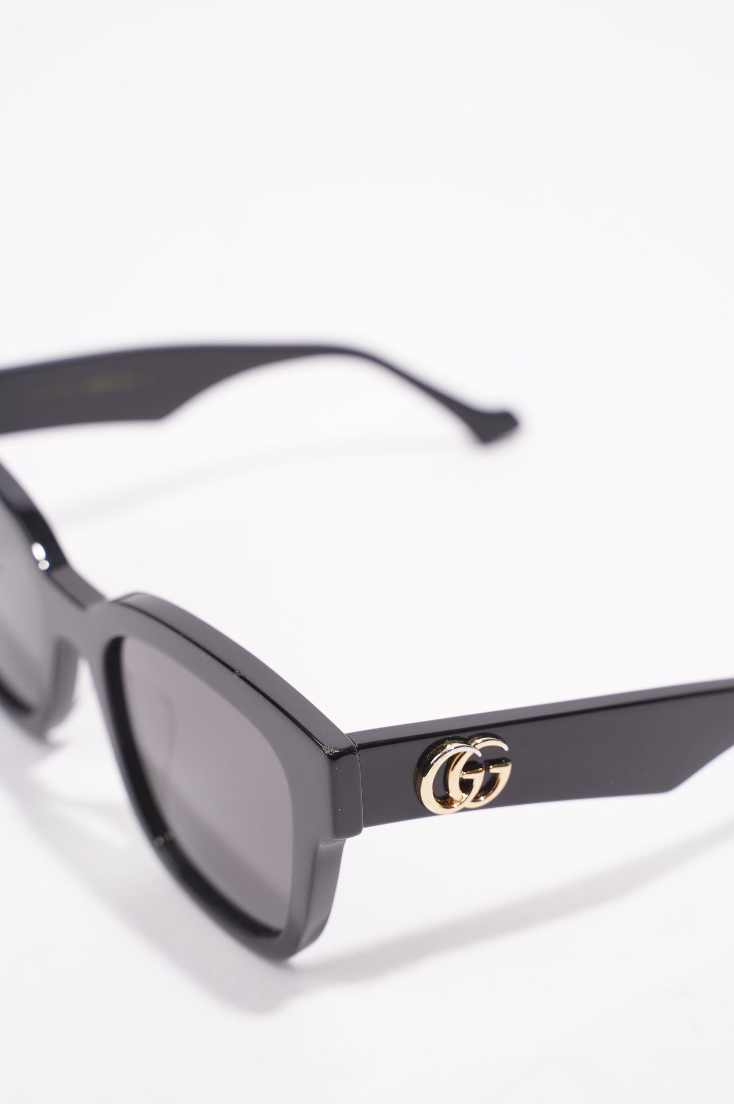 Gucci Womens Square Sunglasses Black Acetate 145