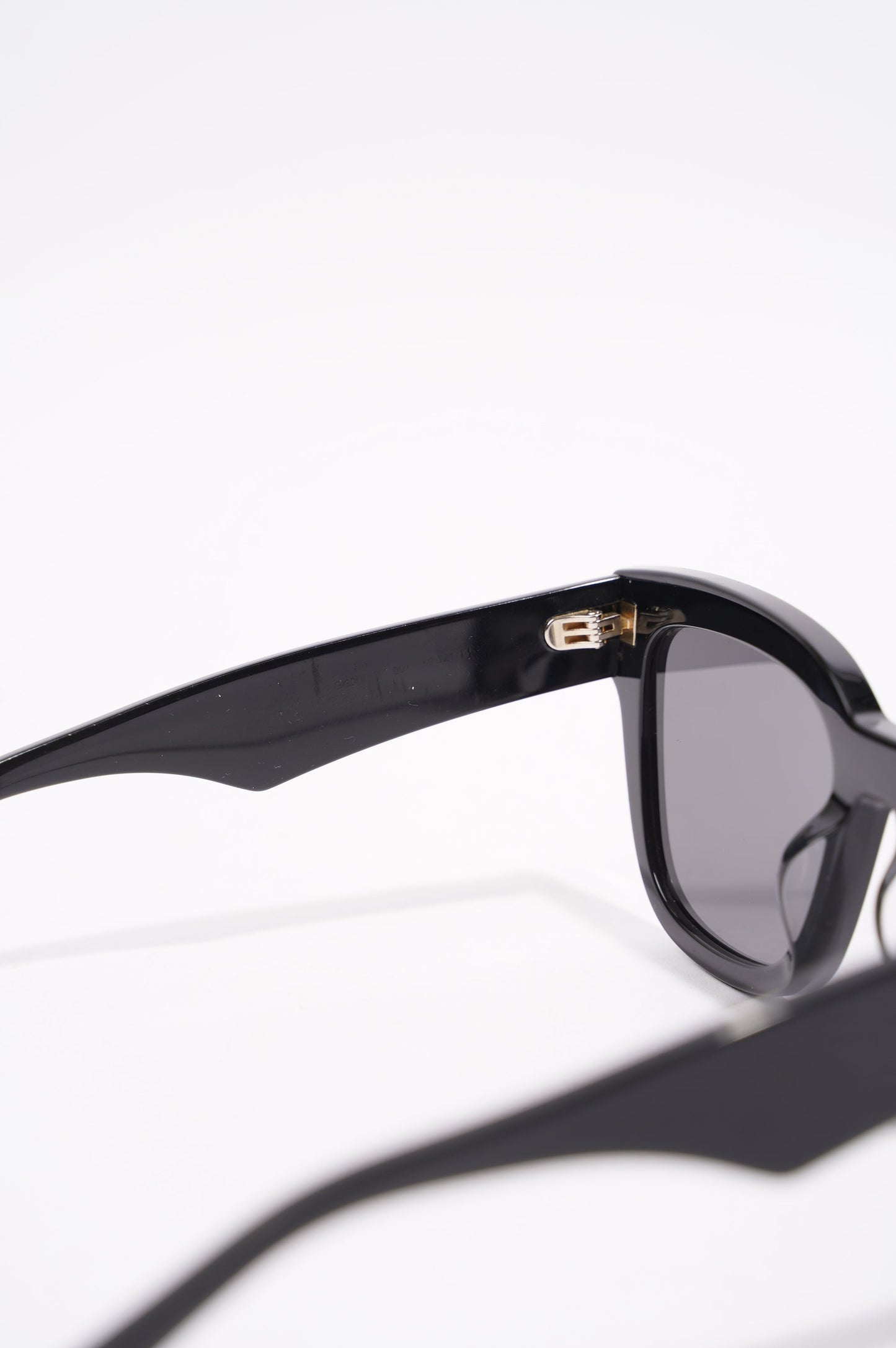 Gucci Womens Square Sunglasses Black Acetate 145